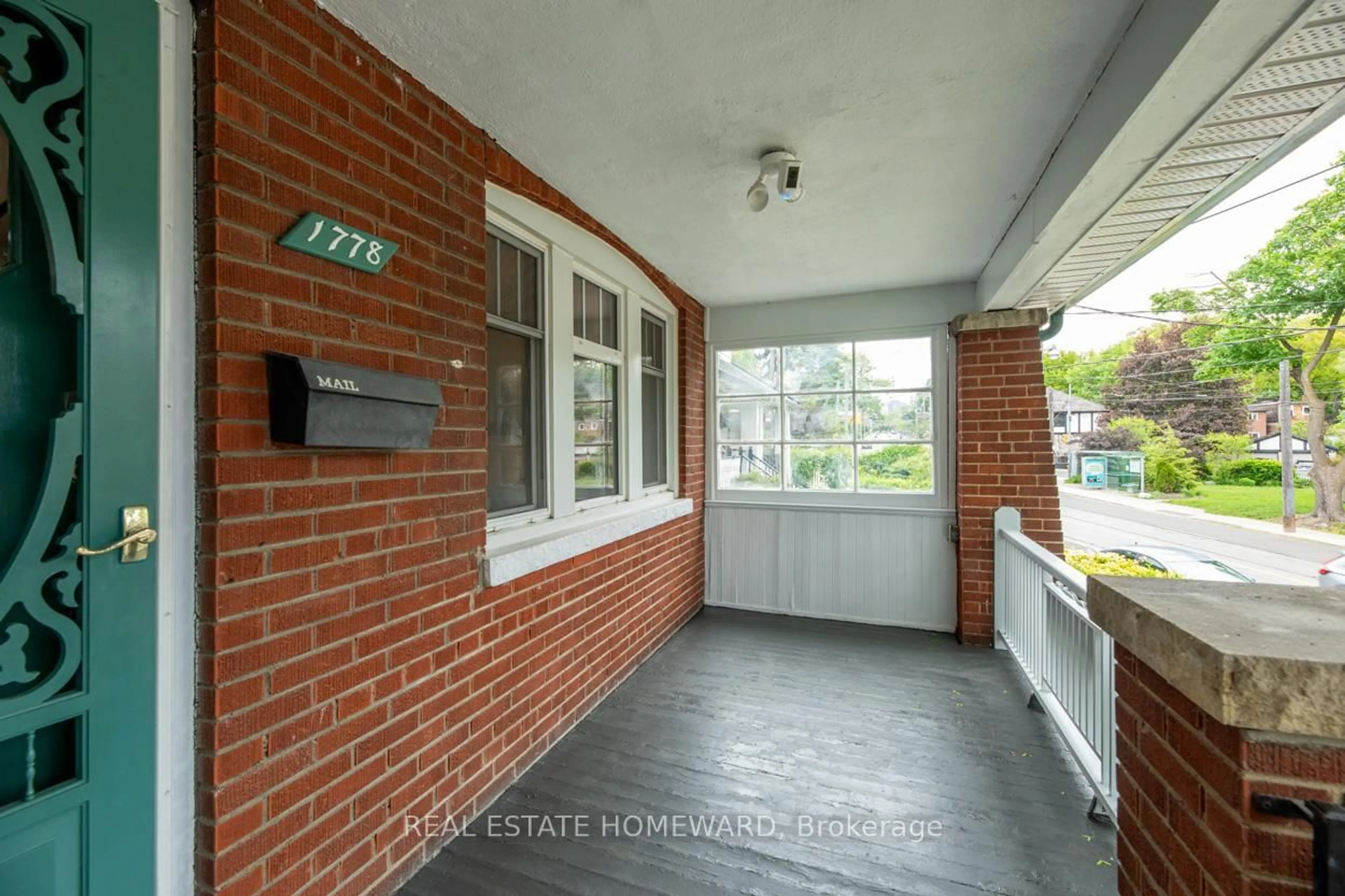 Unknown for 1778 Gerrard St, Toronto Ontario M4L 2B4