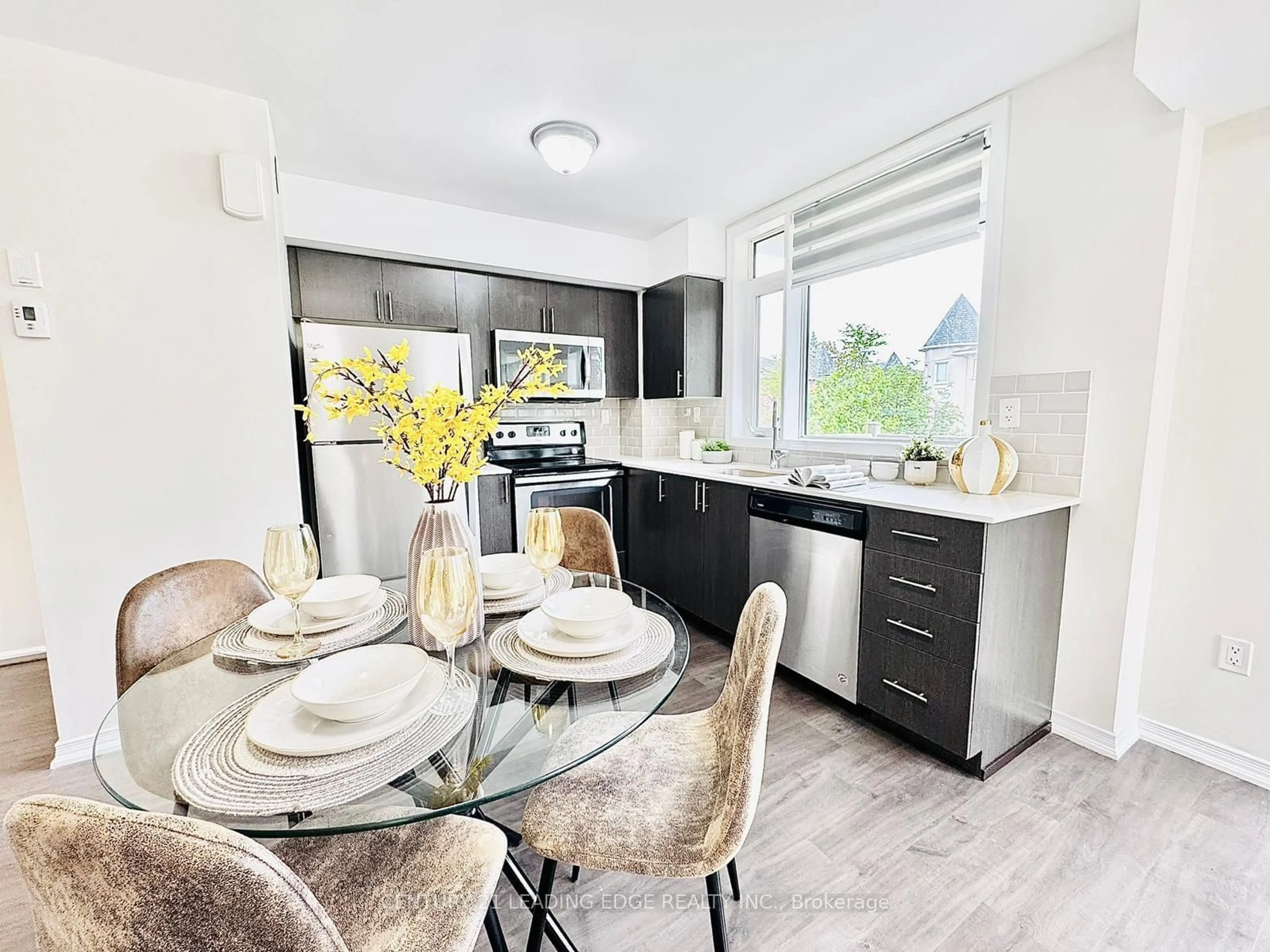 Open concept kitchen, unknown for 80 Orchid Place Dr #303, Toronto Ontario M1B 0C4