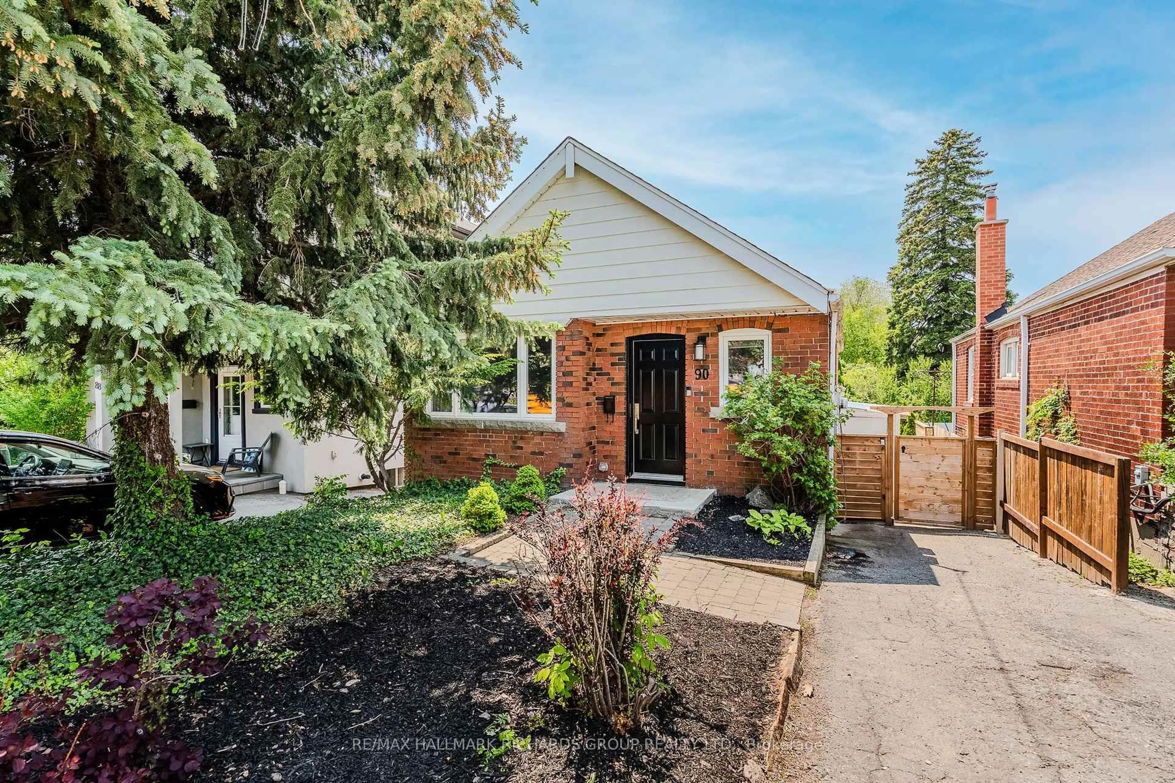 Home with brick exterior material, street for 90 Birchmount Rd, Toronto Ontario M1N 3J8