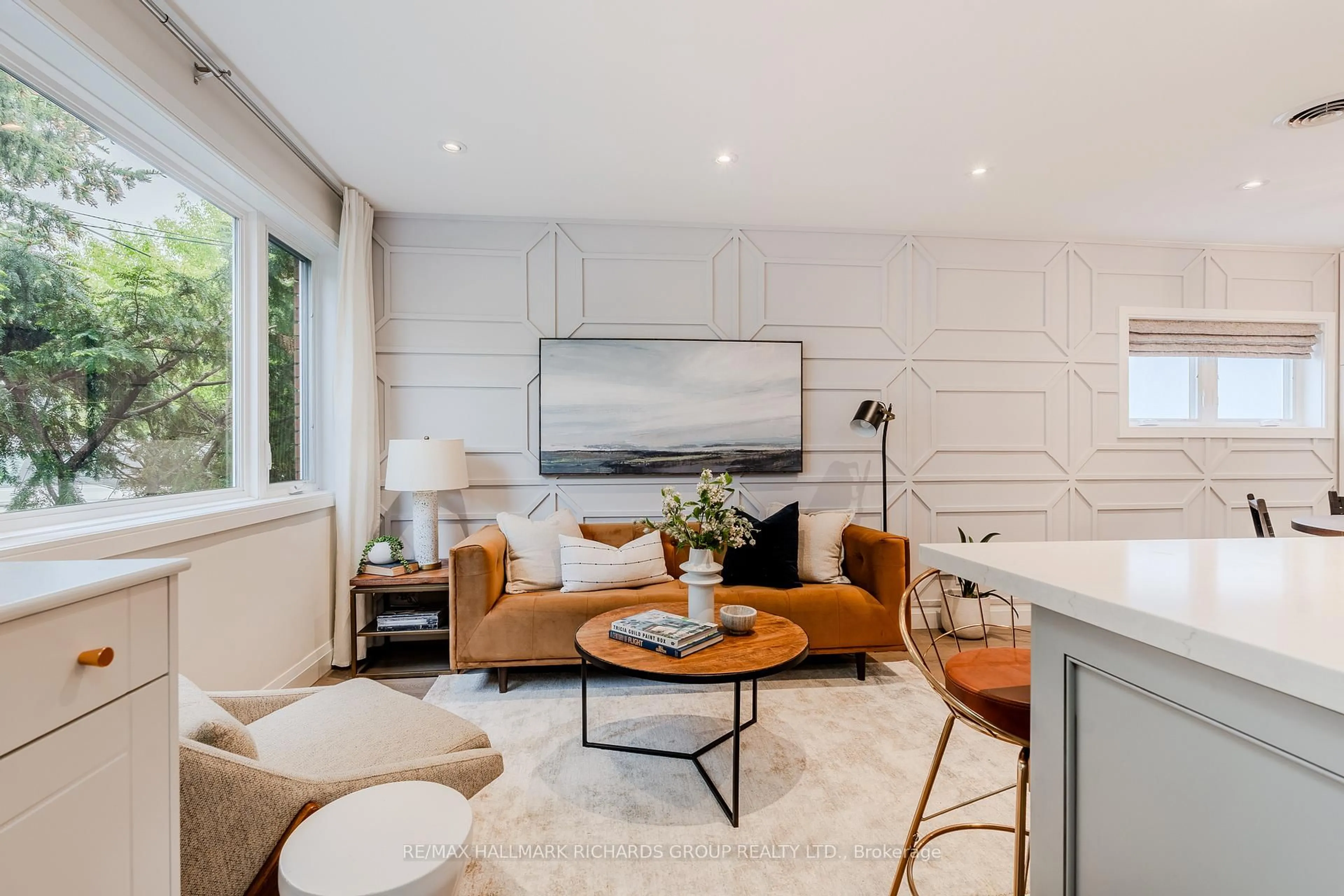Living room with furniture, unknown for 90 Birchmount Rd, Toronto Ontario M1N 3J8