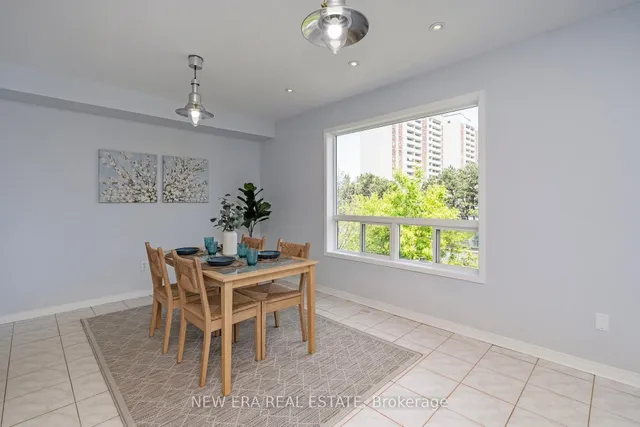 Additional property image - 124 Jenkinson Way Unit 24