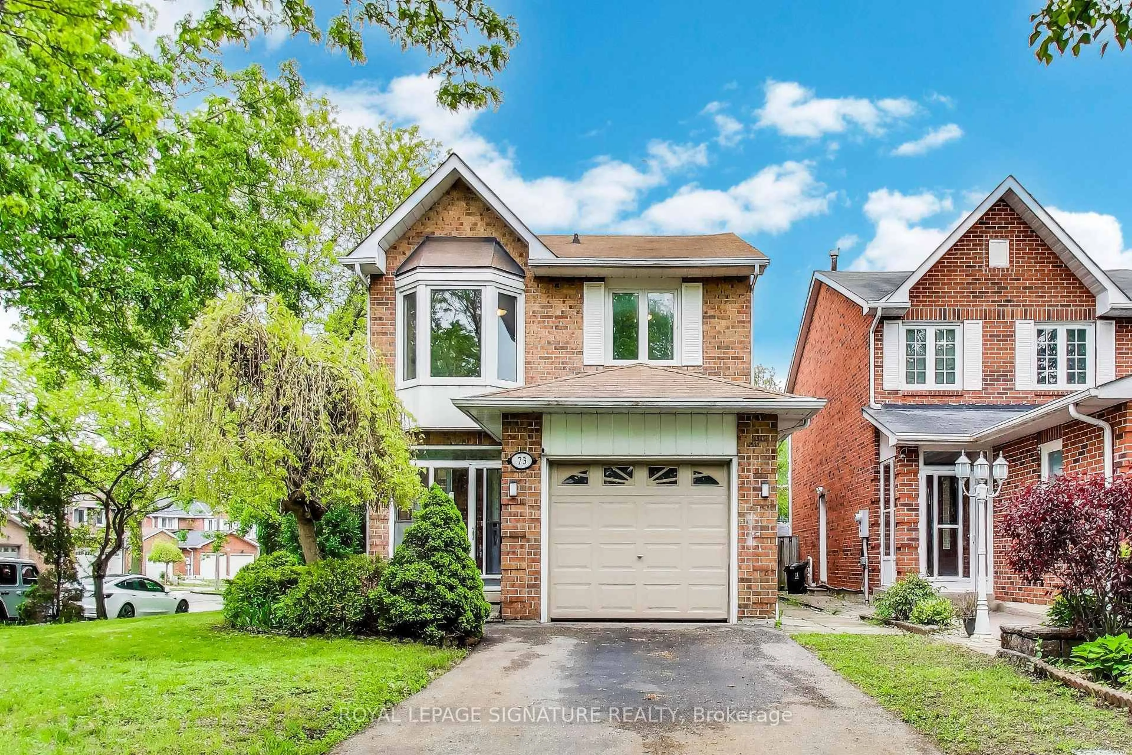 Home with brick exterior material, street for 73 Parade Sq, Toronto Ontario M1C 3T5
