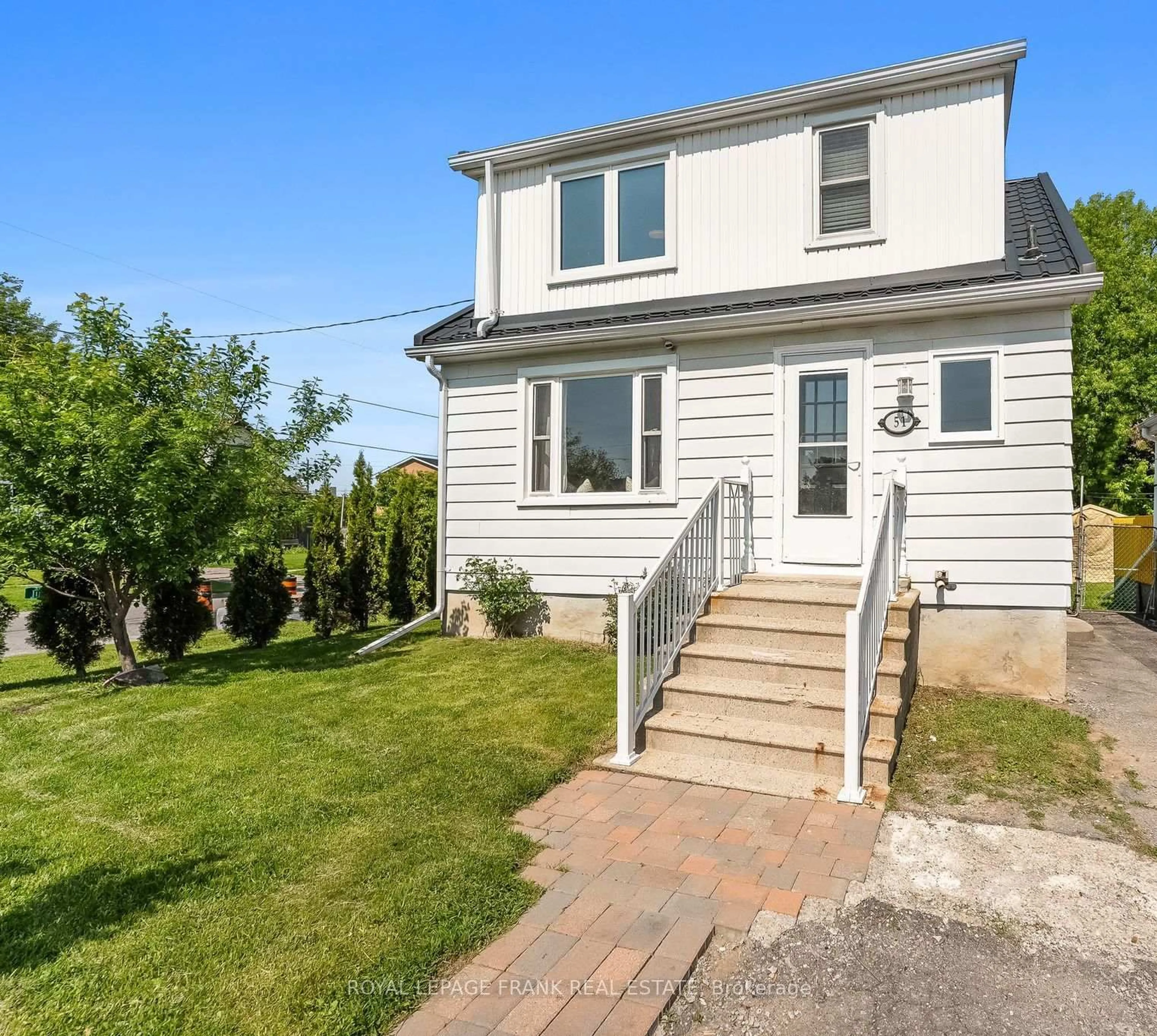 Home with vinyl exterior material, street for 51 Montrave Ave, Oshawa Ontario L1J 4R6