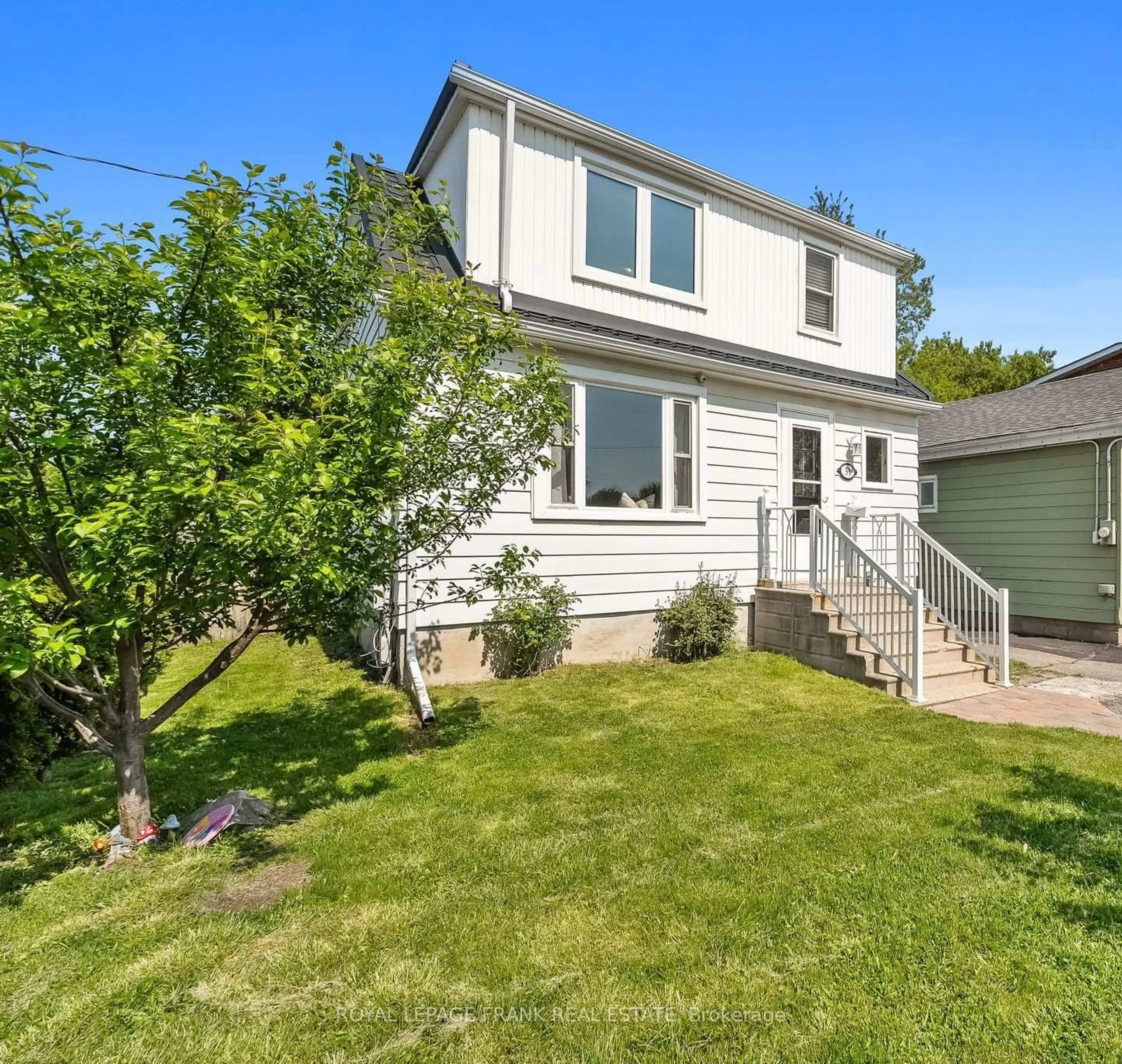 Home with vinyl exterior material, street for 51 Montrave Ave, Oshawa Ontario L1J 4R6