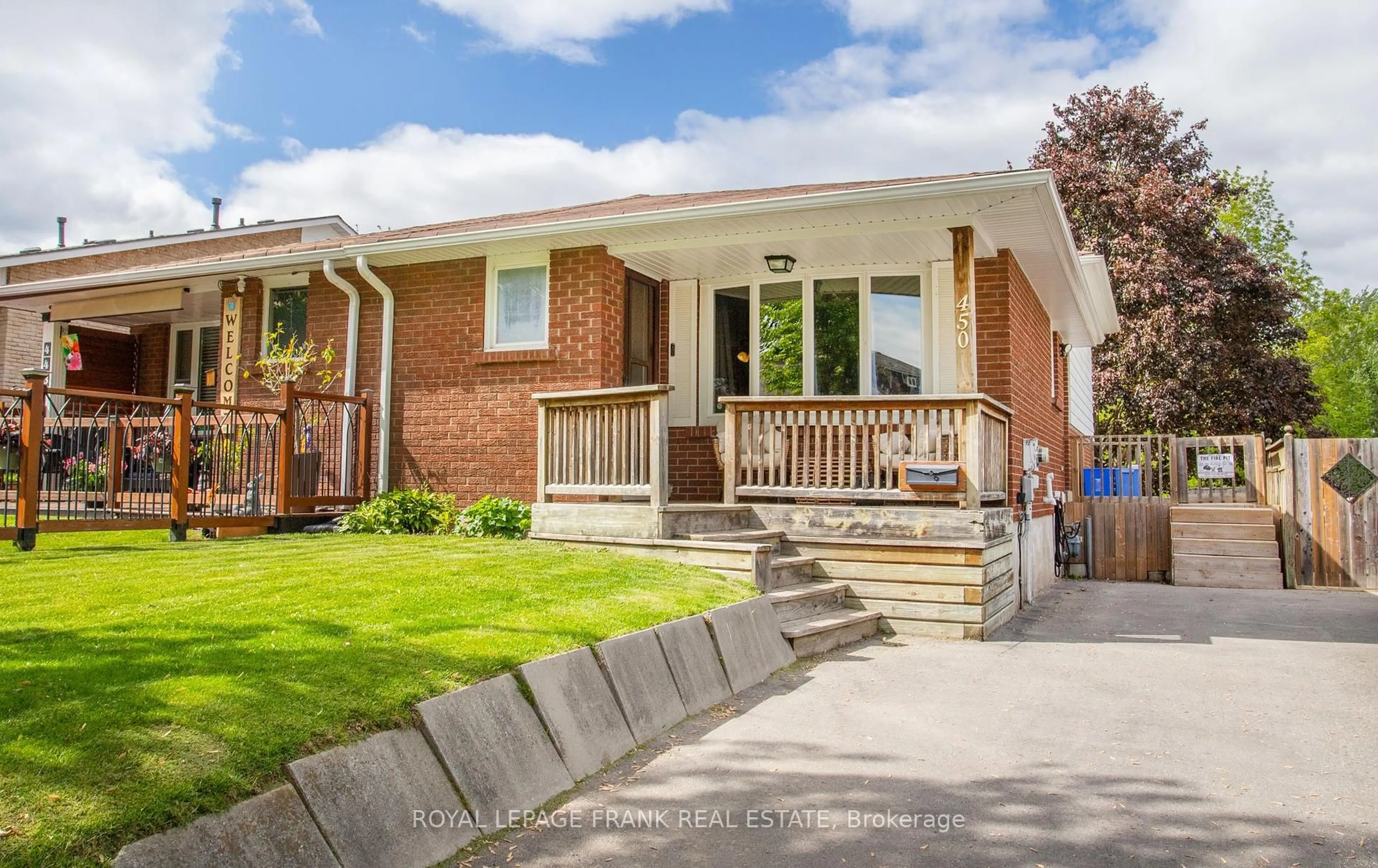 Home with brick exterior material, street for 450 Sedan Cres, Oshawa Ontario L1H 3G3
