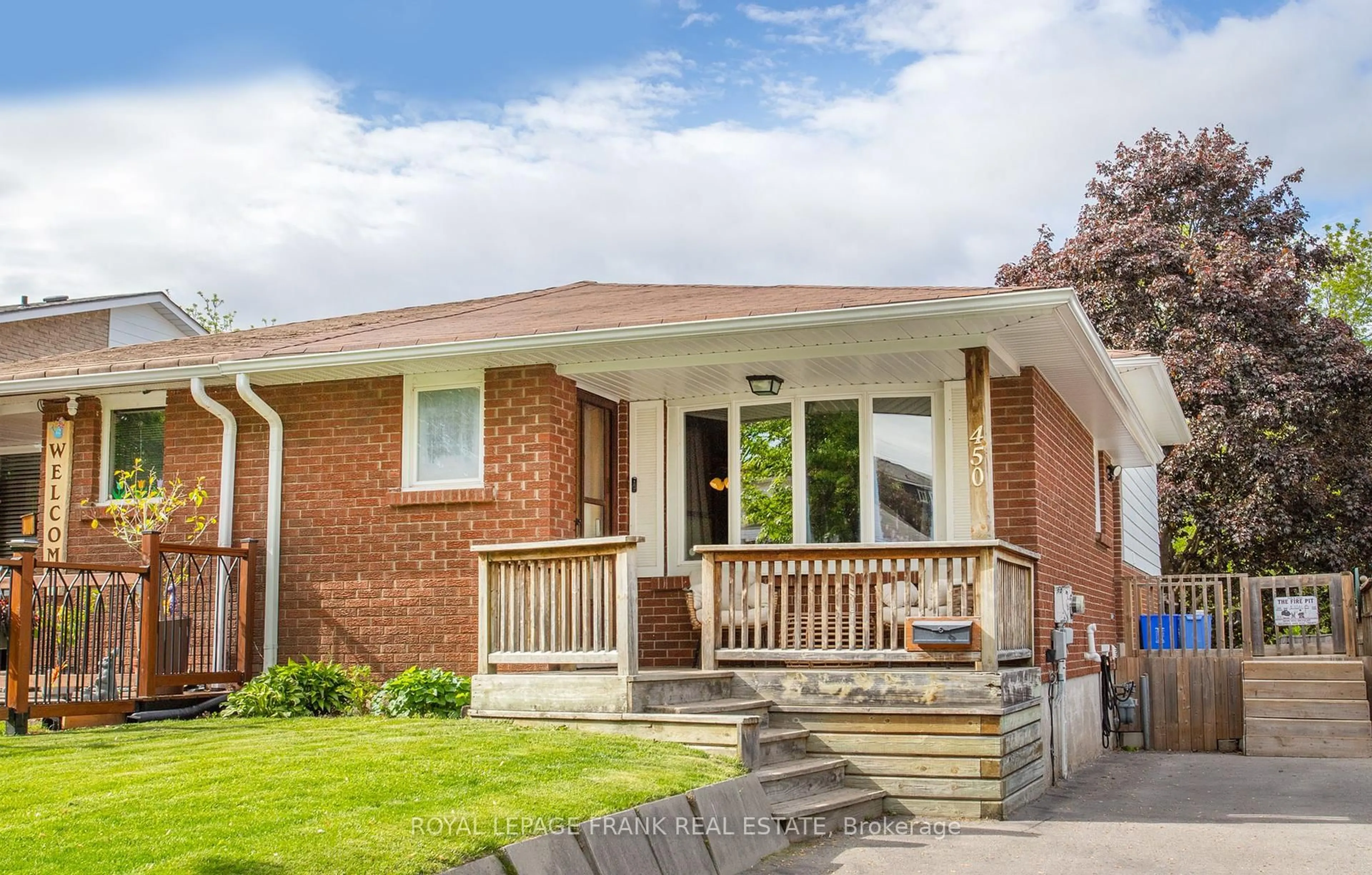 Home with brick exterior material, street for 450 Sedan Cres, Oshawa Ontario L1H 3G3