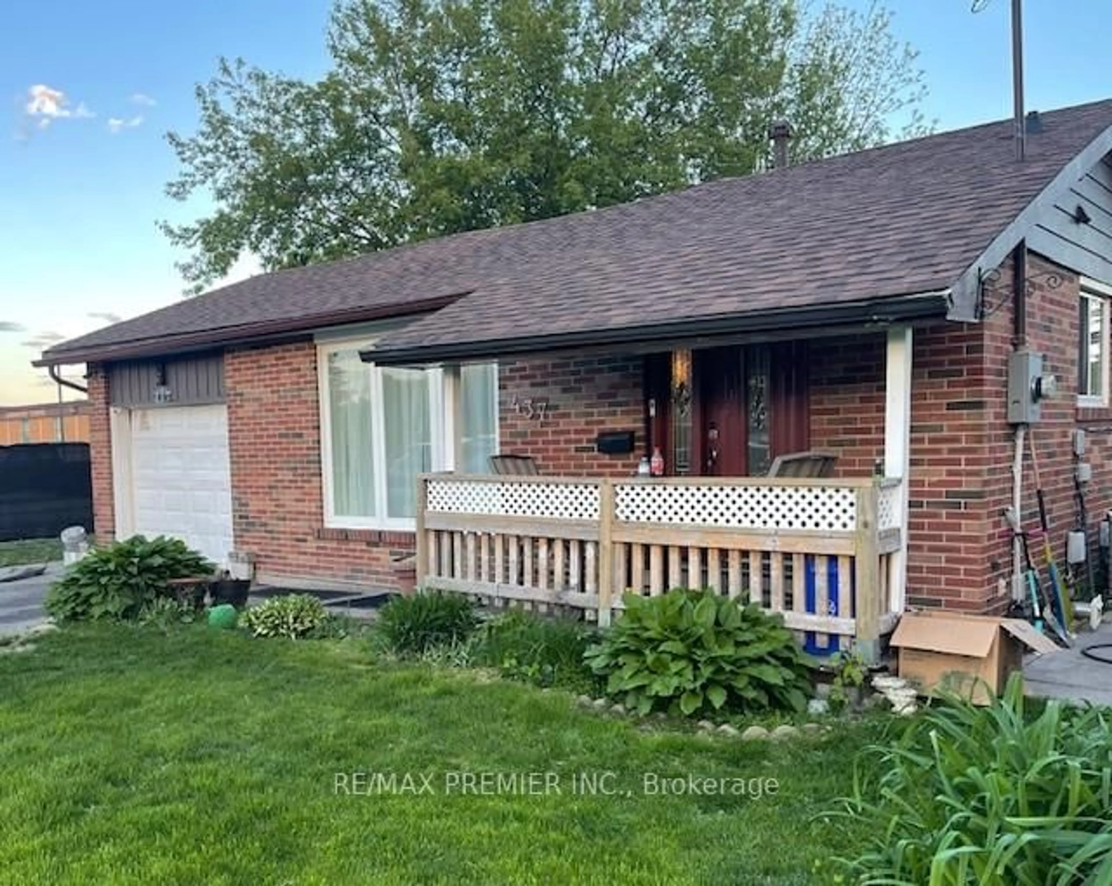 Home with brick exterior material, street for 437 Adelaide Ave, Oshawa Ontario L1G 2A4