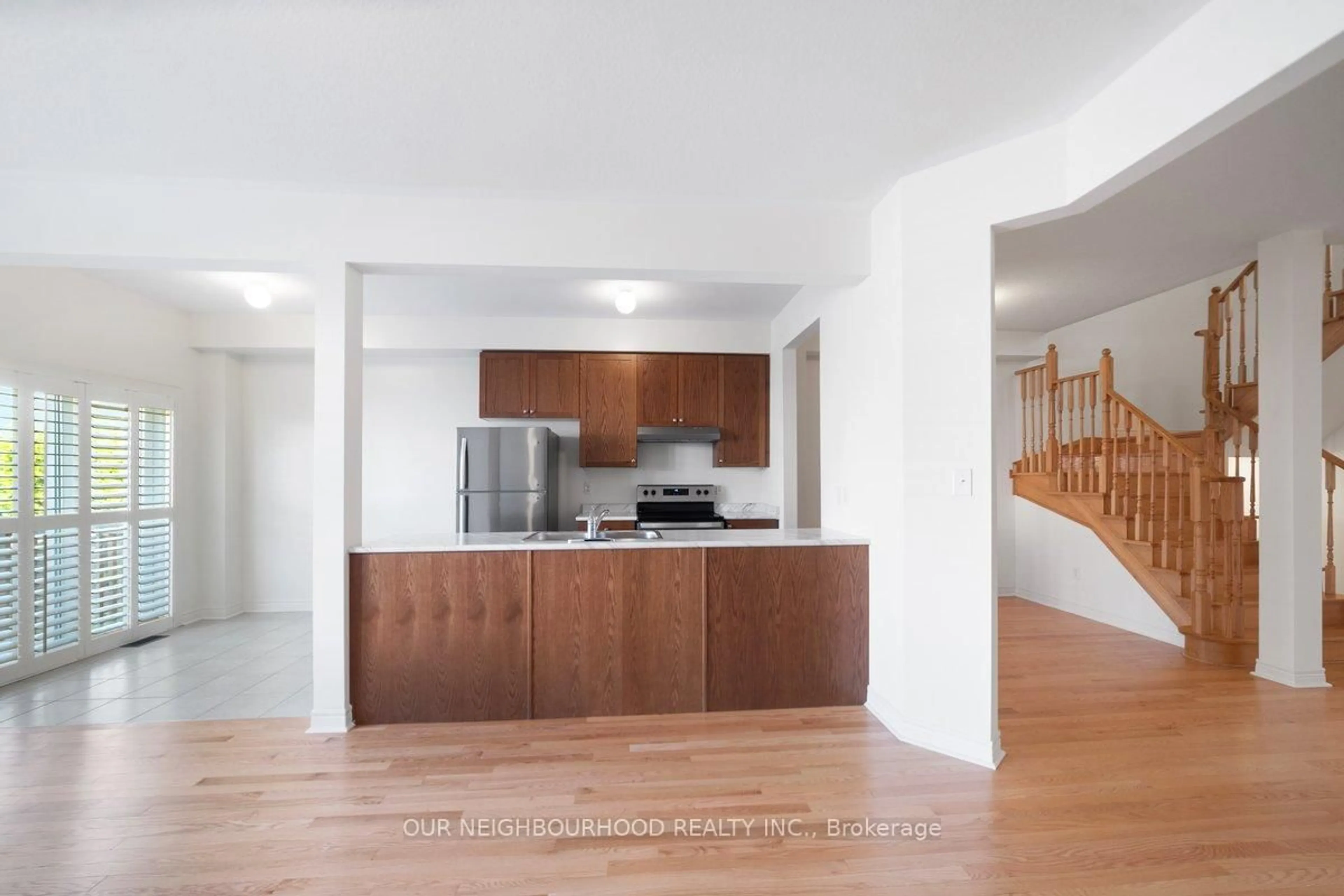 Unknown for 678 Krawchuk Cres, Oshawa Ontario L1K 1A7