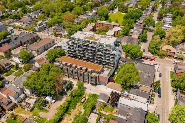 Additional property image - 1331 Queen St Unit TH2