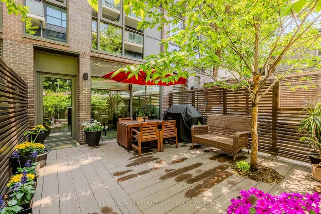 Additional property image - 1331 Queen St Unit TH2