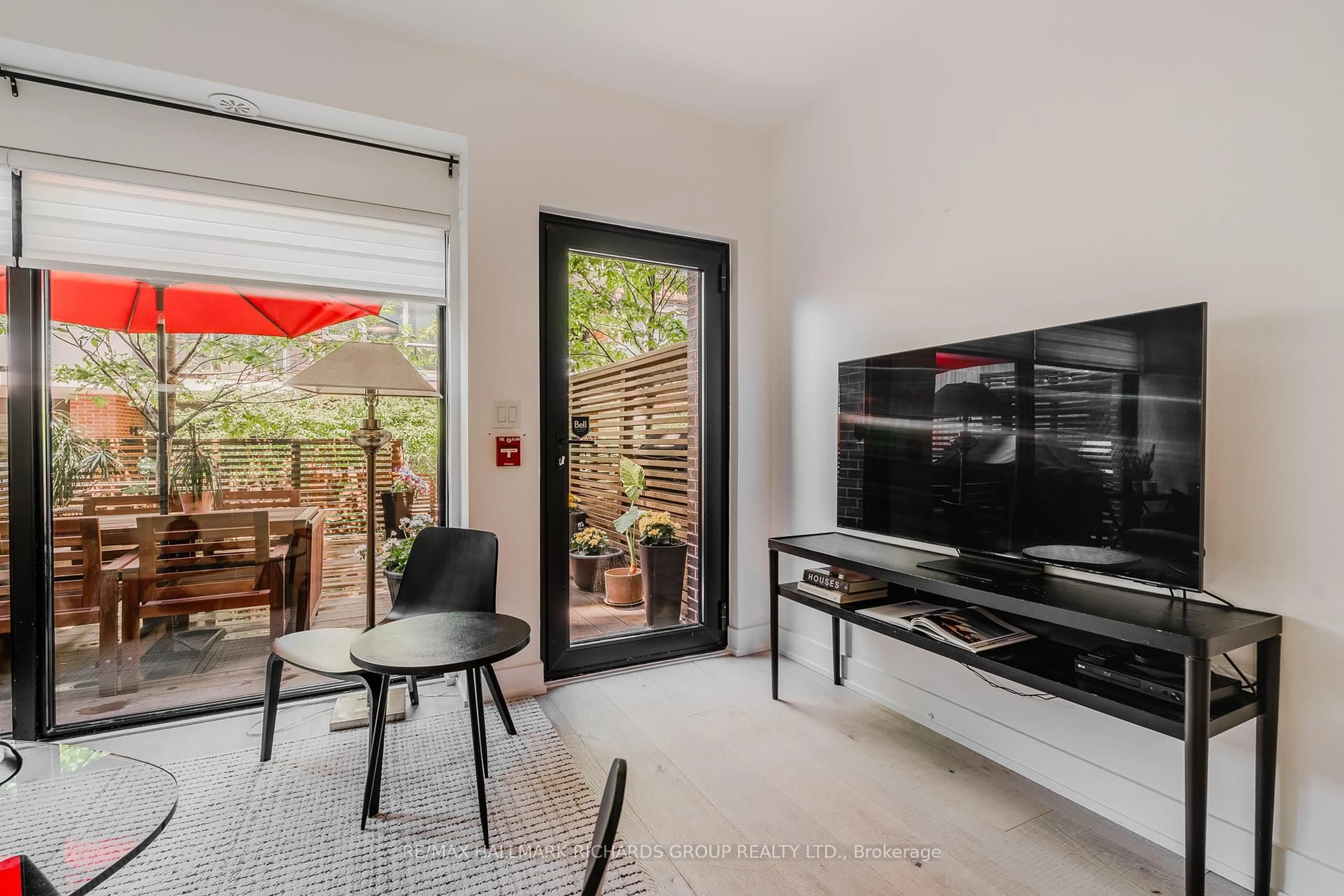 Home theater for 1331 Queen St #TH2, Toronto Ontario M4L 0B1