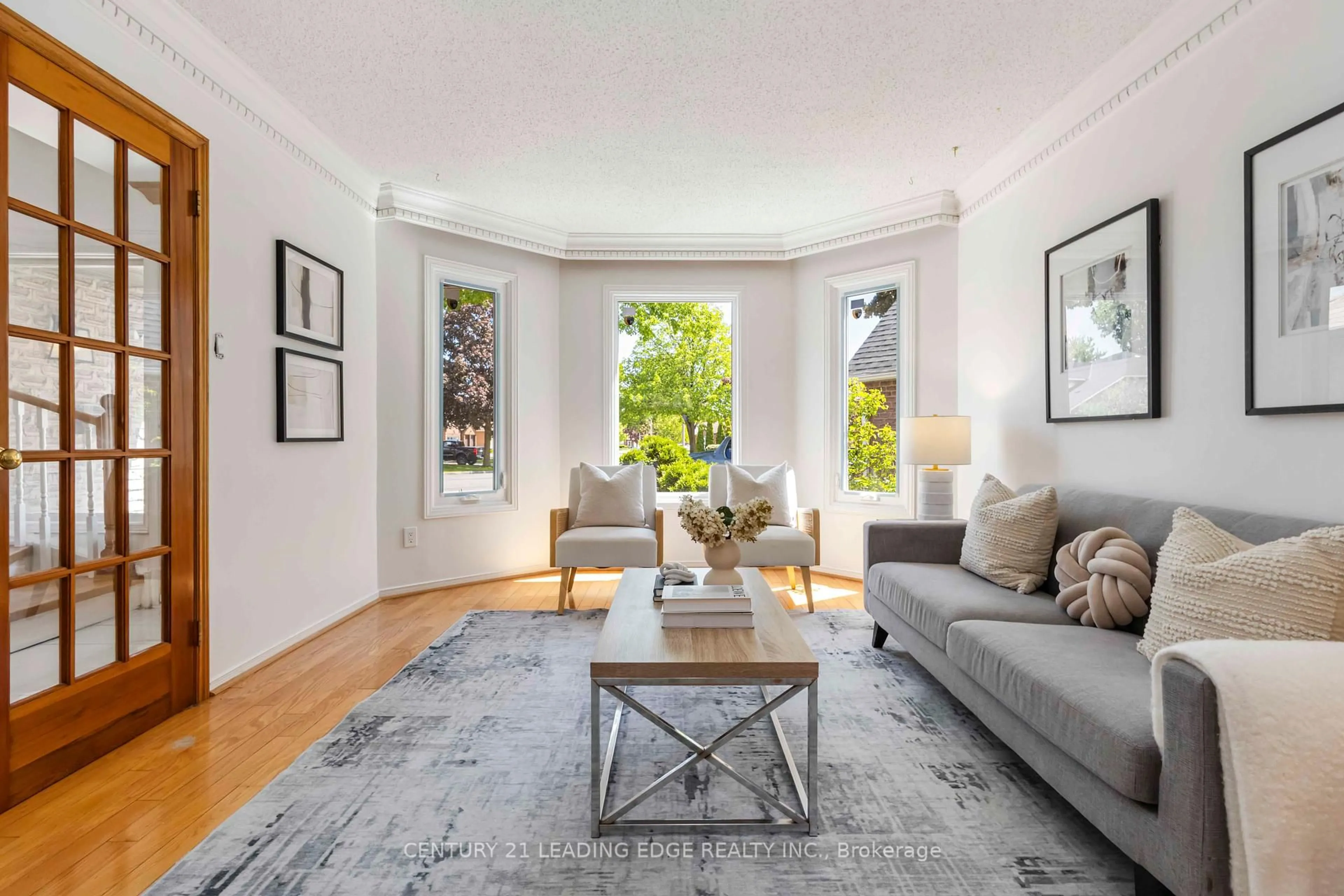 Living room with furniture, unknown for 44 Gaslight Cres, Toronto Ontario M1C 3S8