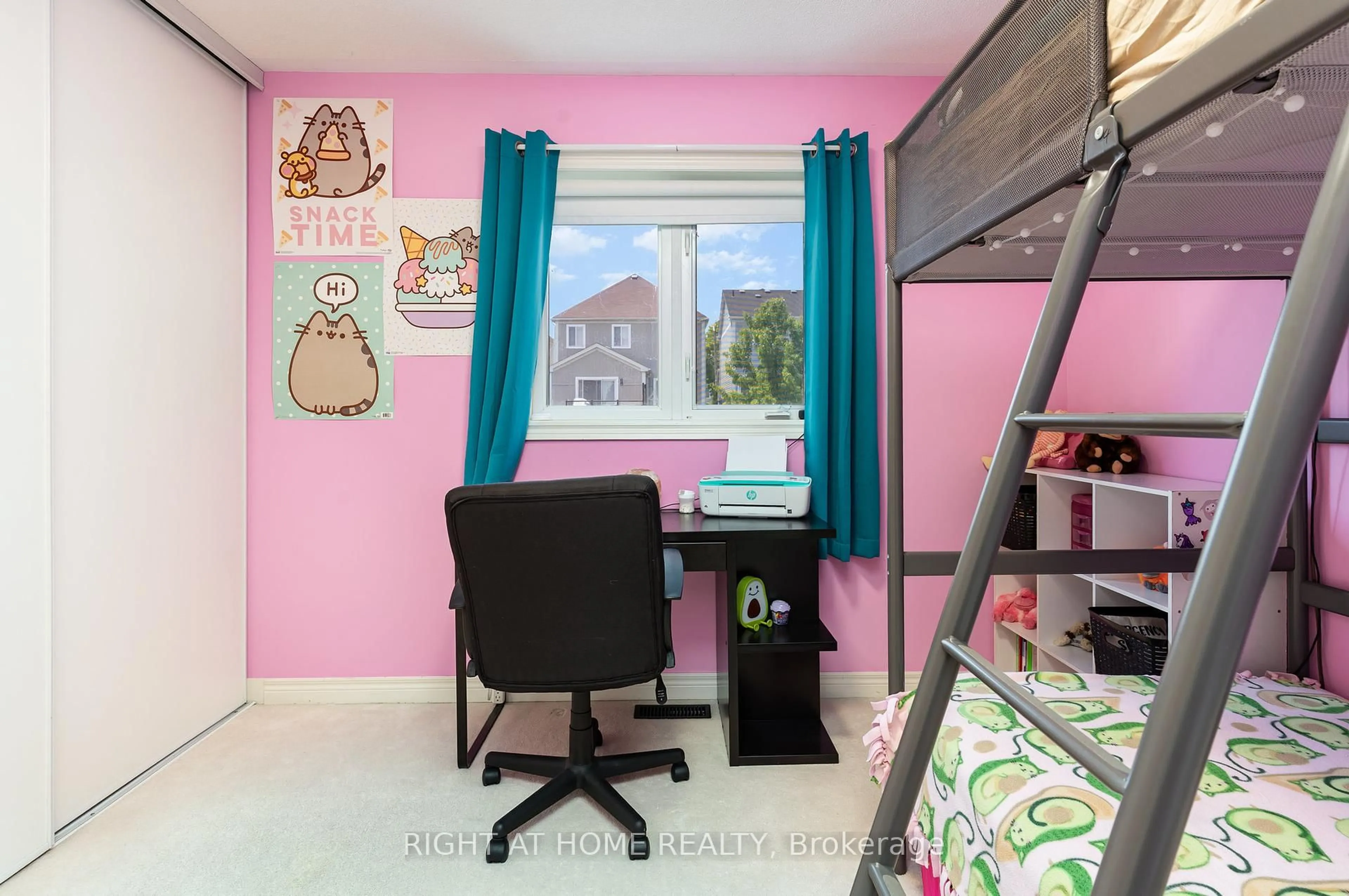 A pic of a room for 1184 Stire St, Oshawa Ontario L1K 0G5