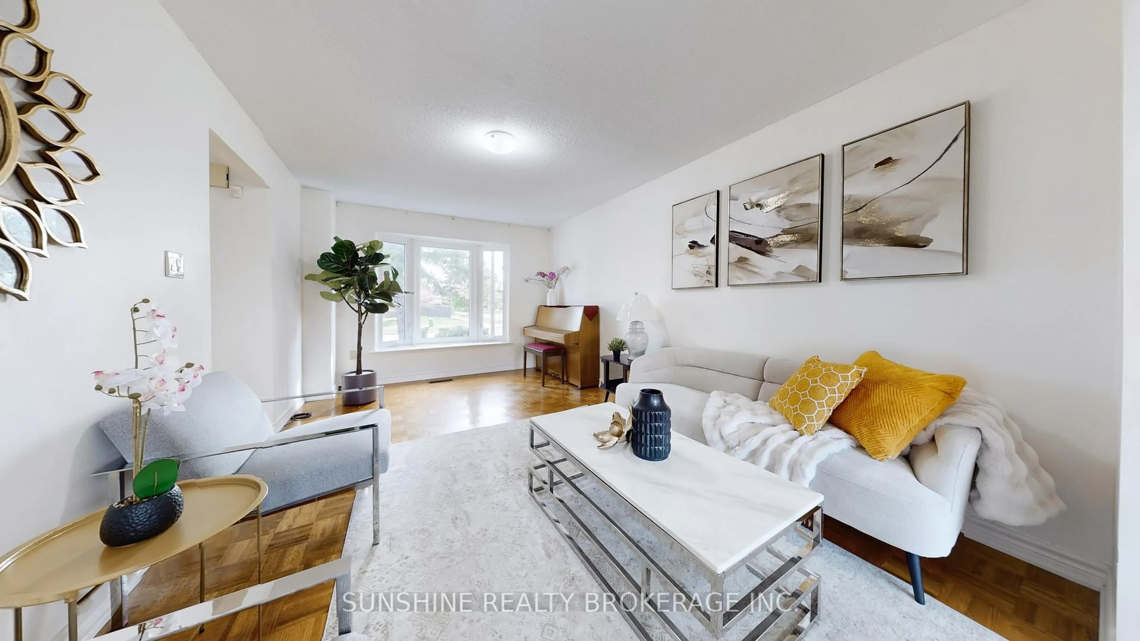 Living room with furniture, unknown for 115 Ambercroft Blvd, Toronto Ontario M1W 3K8