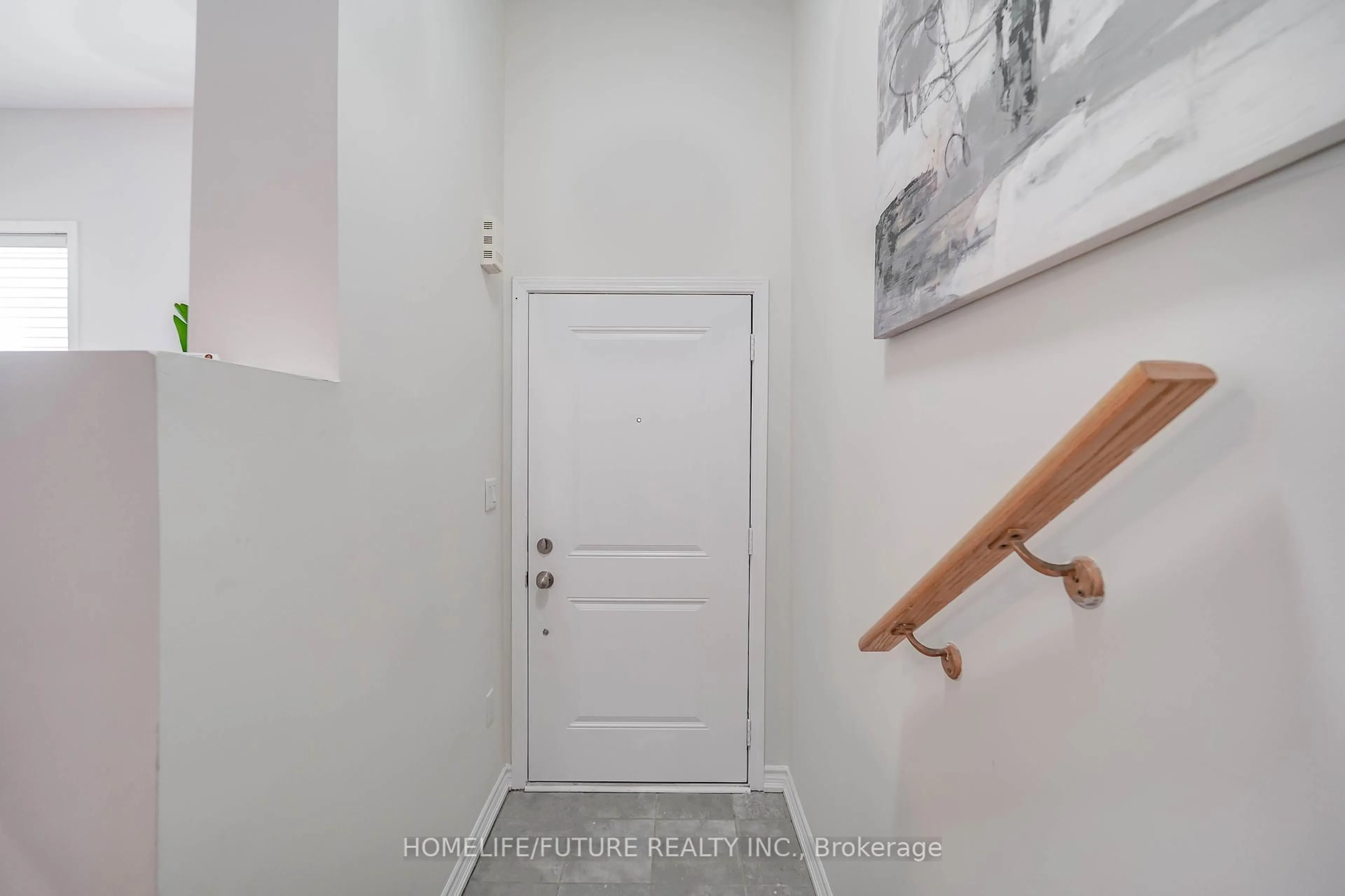 Indoor entryway for 1040 Elton Way #1, Whitby Ontario L1N 0L3