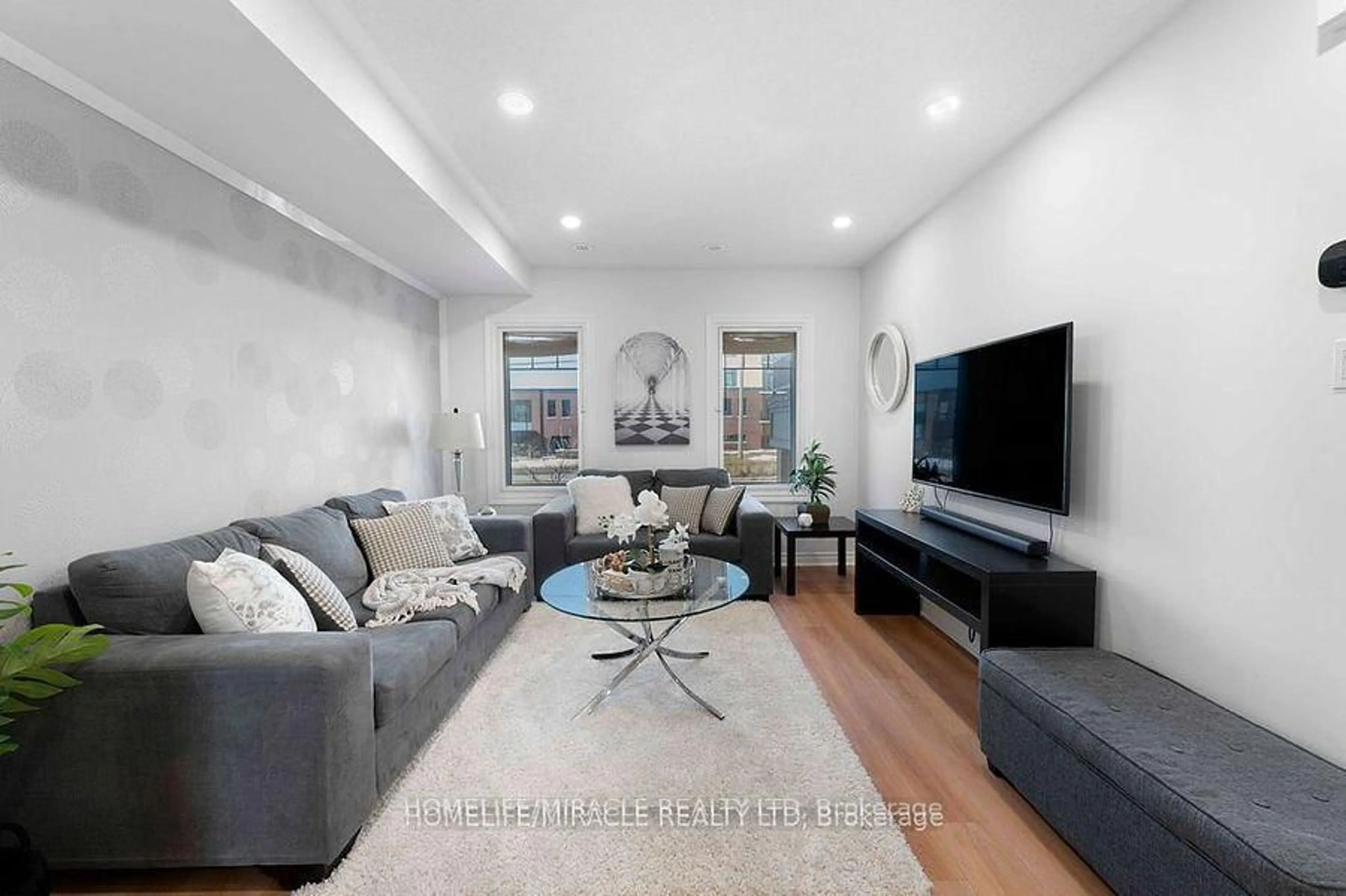 Living room with furniture, unknown for 2500 Hill Rise Crt #121, Oshawa Ontario L1L 0M6