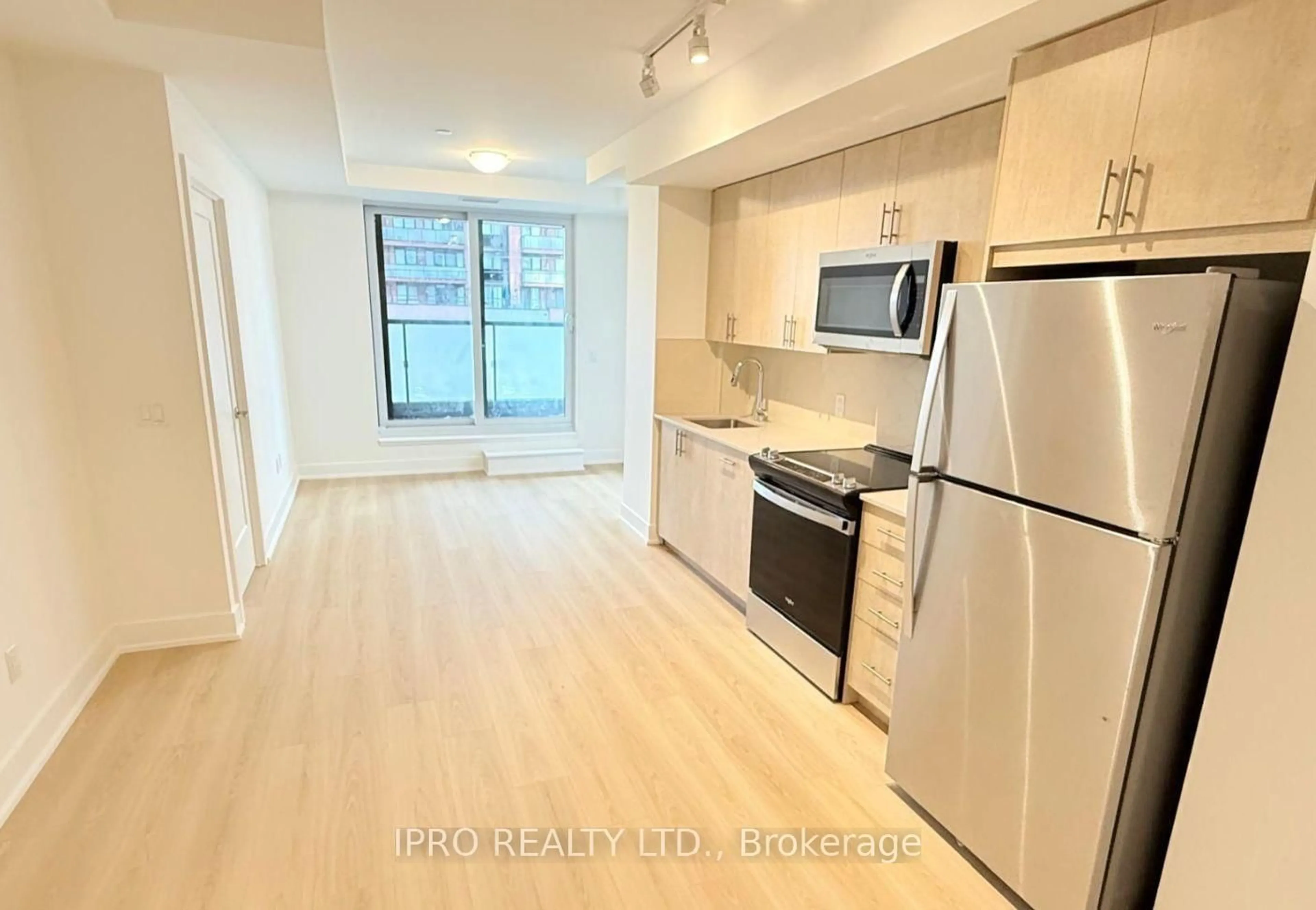 Standard kitchen, unknown for 2550 Simcoe St North St #1616, Oshawa Ontario L1L 0R5