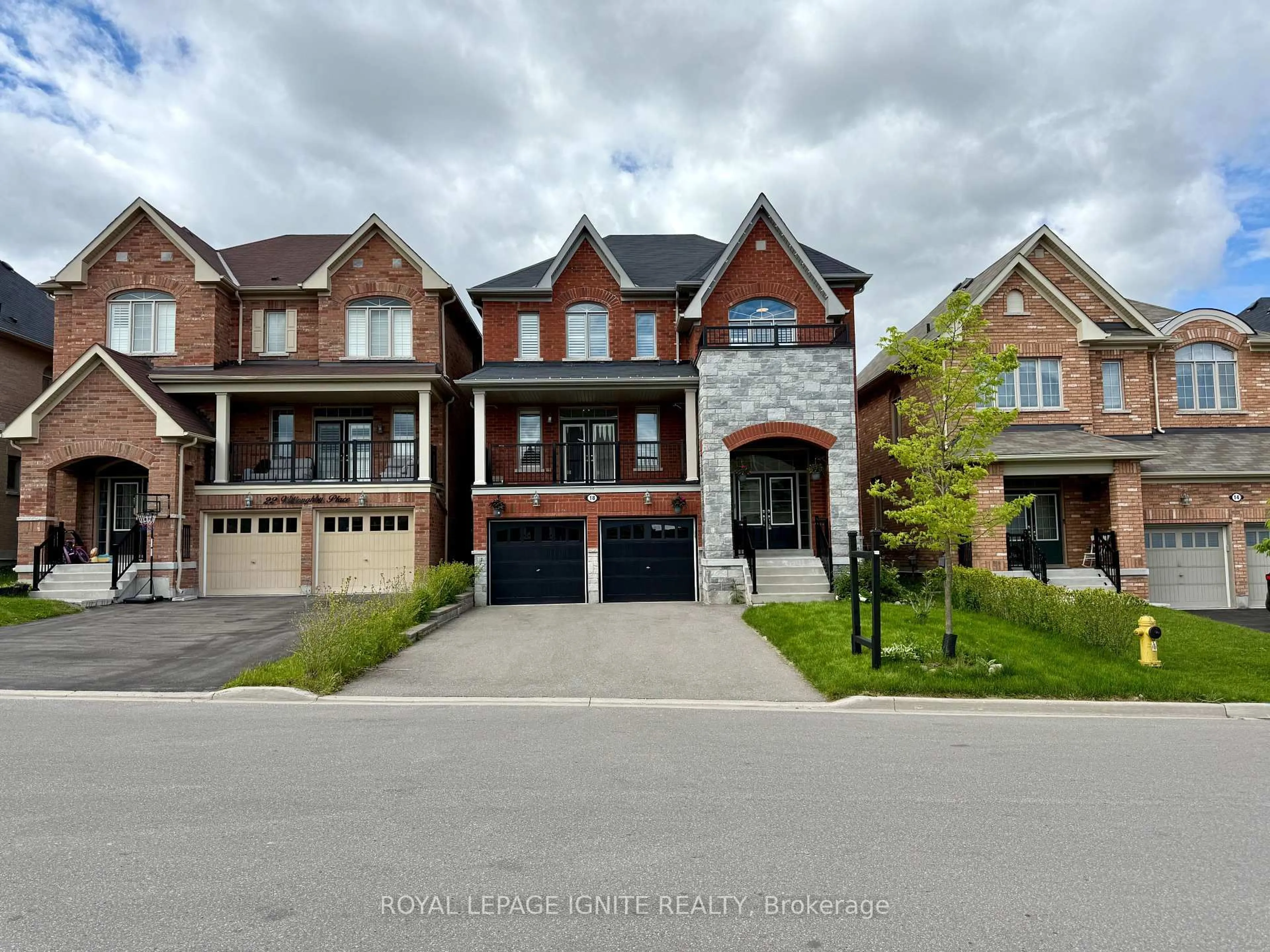 Home with brick exterior material, street for 18 Willoughby Pl, Clarington Ontario L1C 0W4