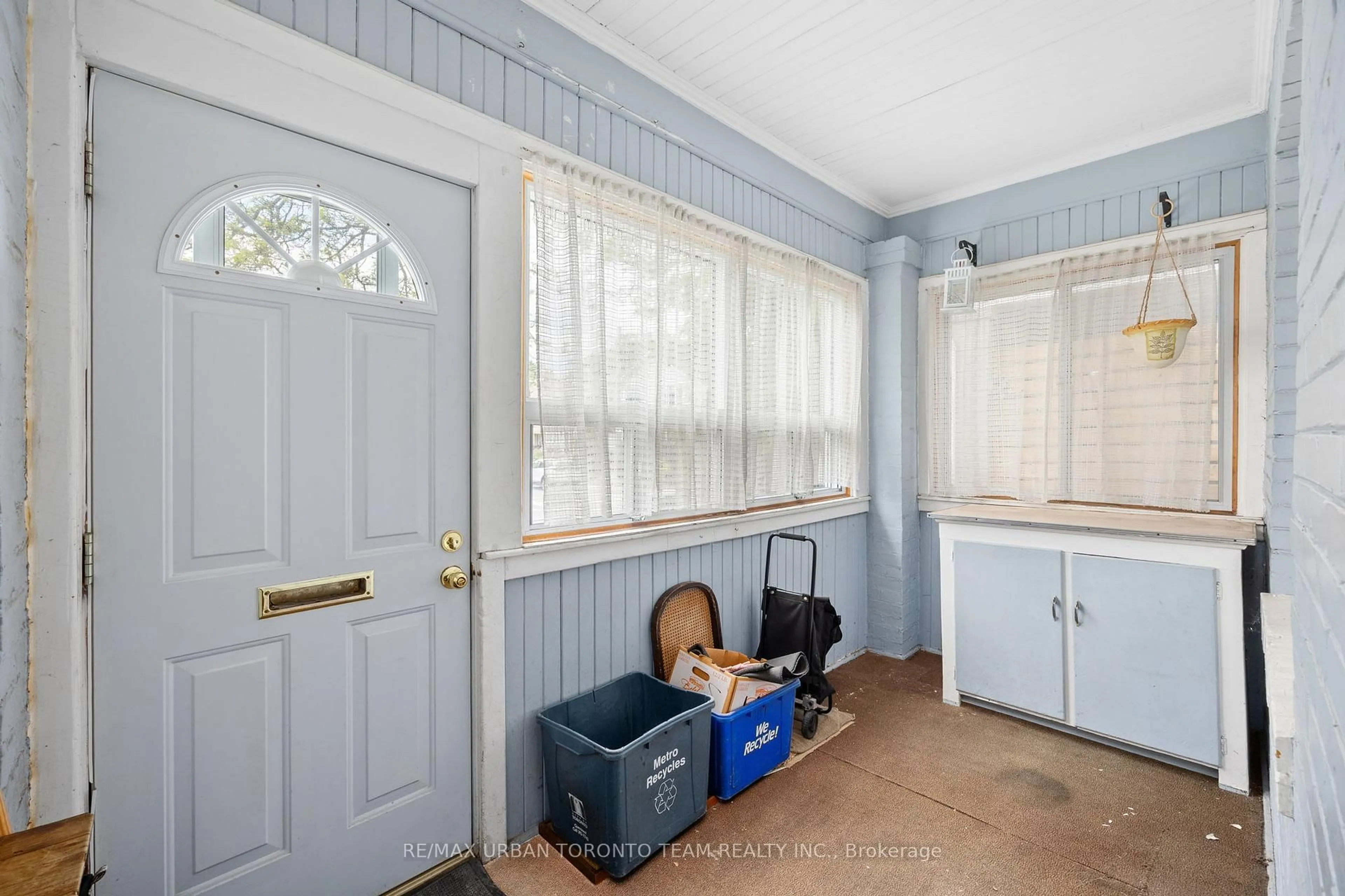 Indoor entryway for 101 Hillingdon Ave, Toronto Ontario M4C 3H9