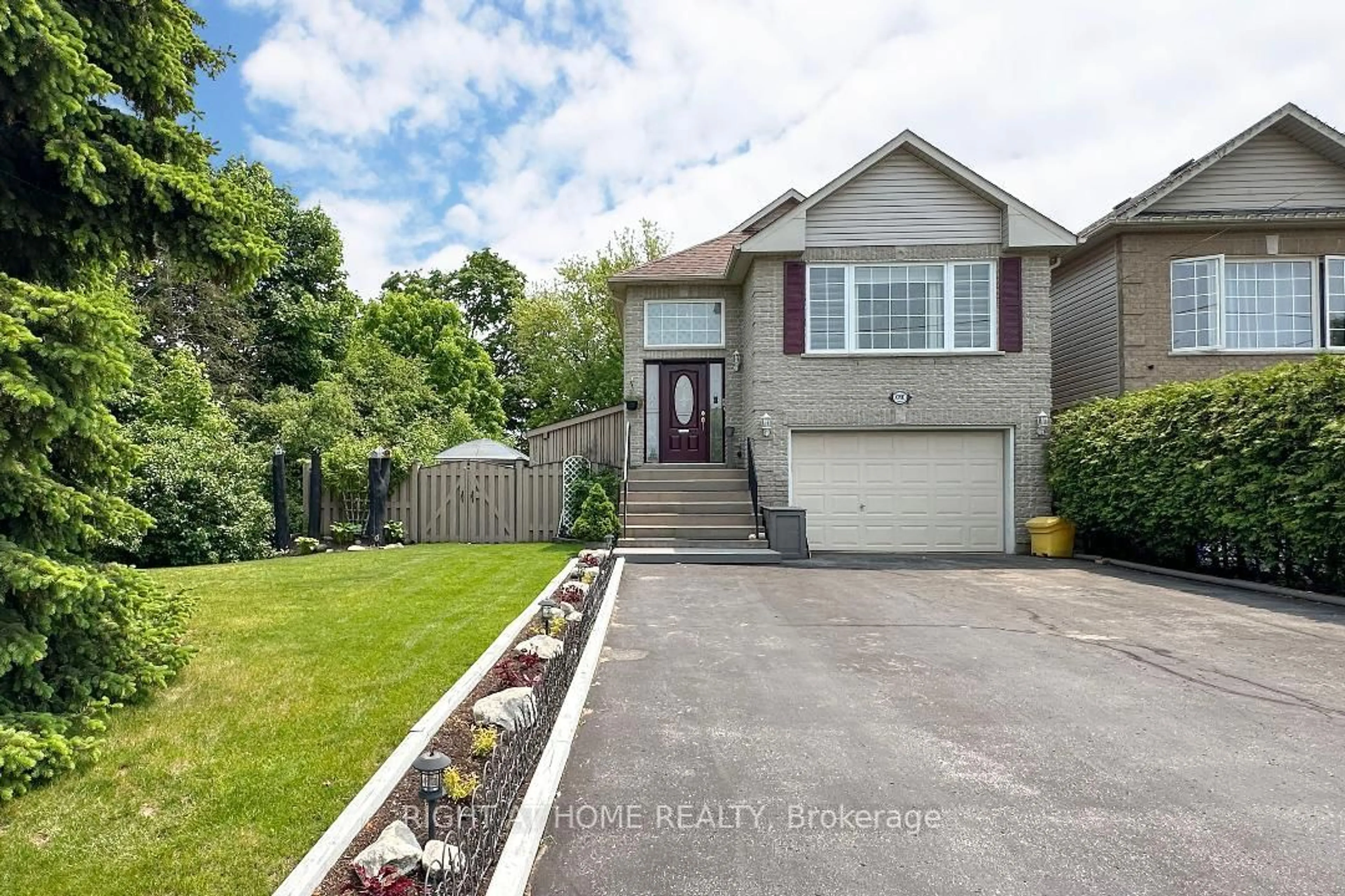 Home with vinyl exterior material, street for 1 Westmore St, Clarington Ontario L1E 2H7