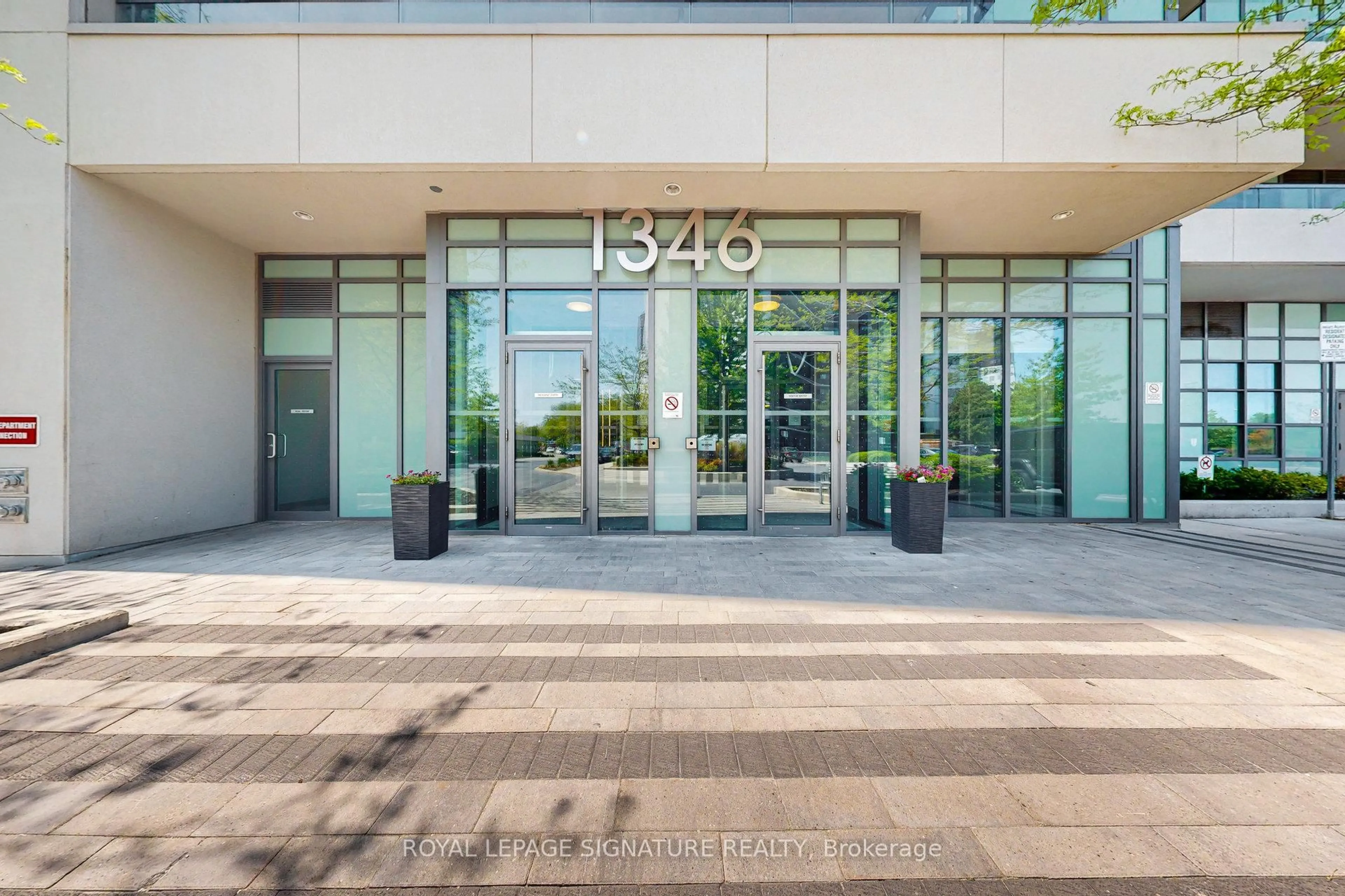Indoor foyer for 1346 Danforth Rd #1312, Toronto Ontario M1J 0A9