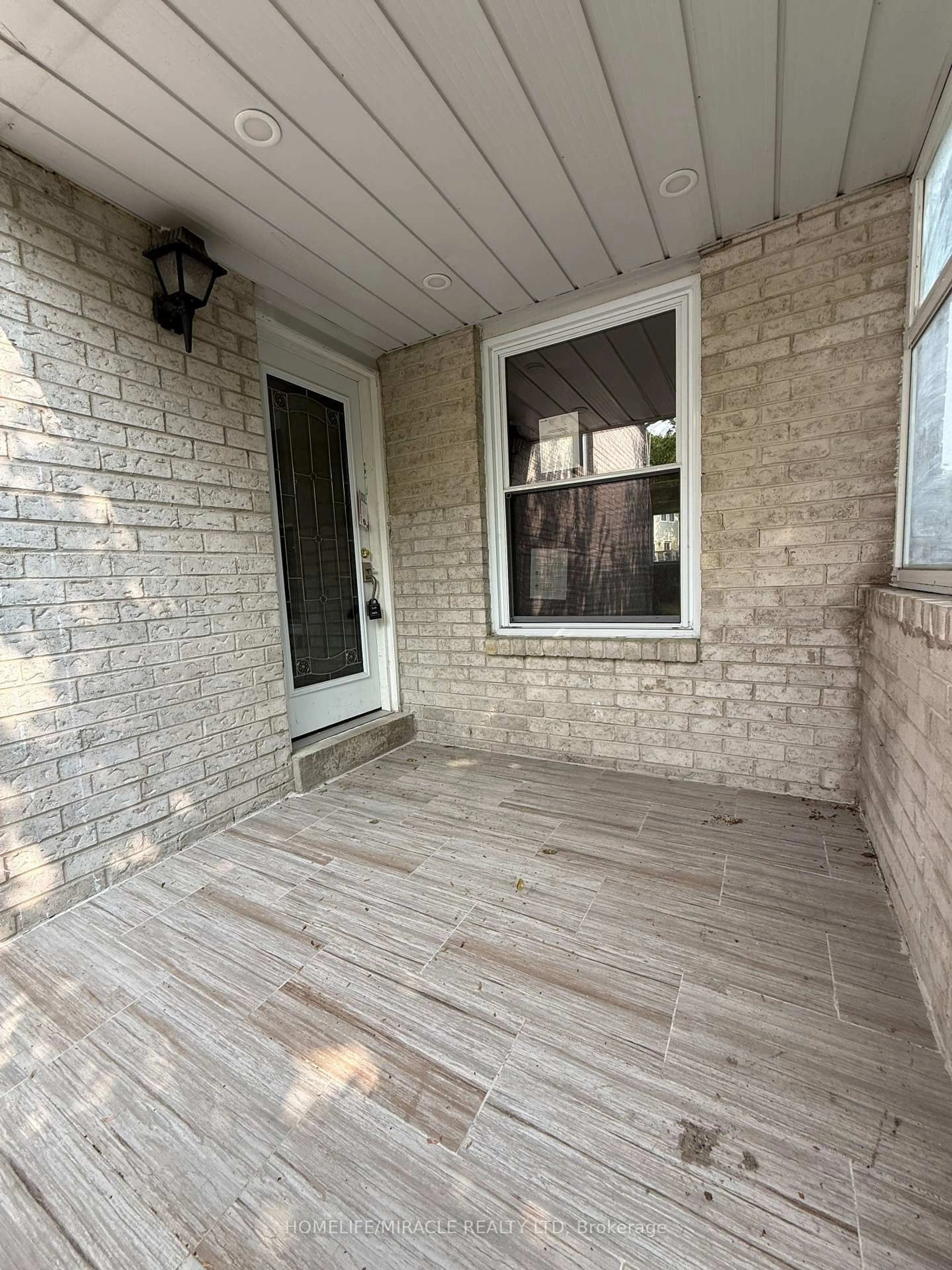Unknown for 1620 McBrady Cres, Pickering Ontario L1X 2B6