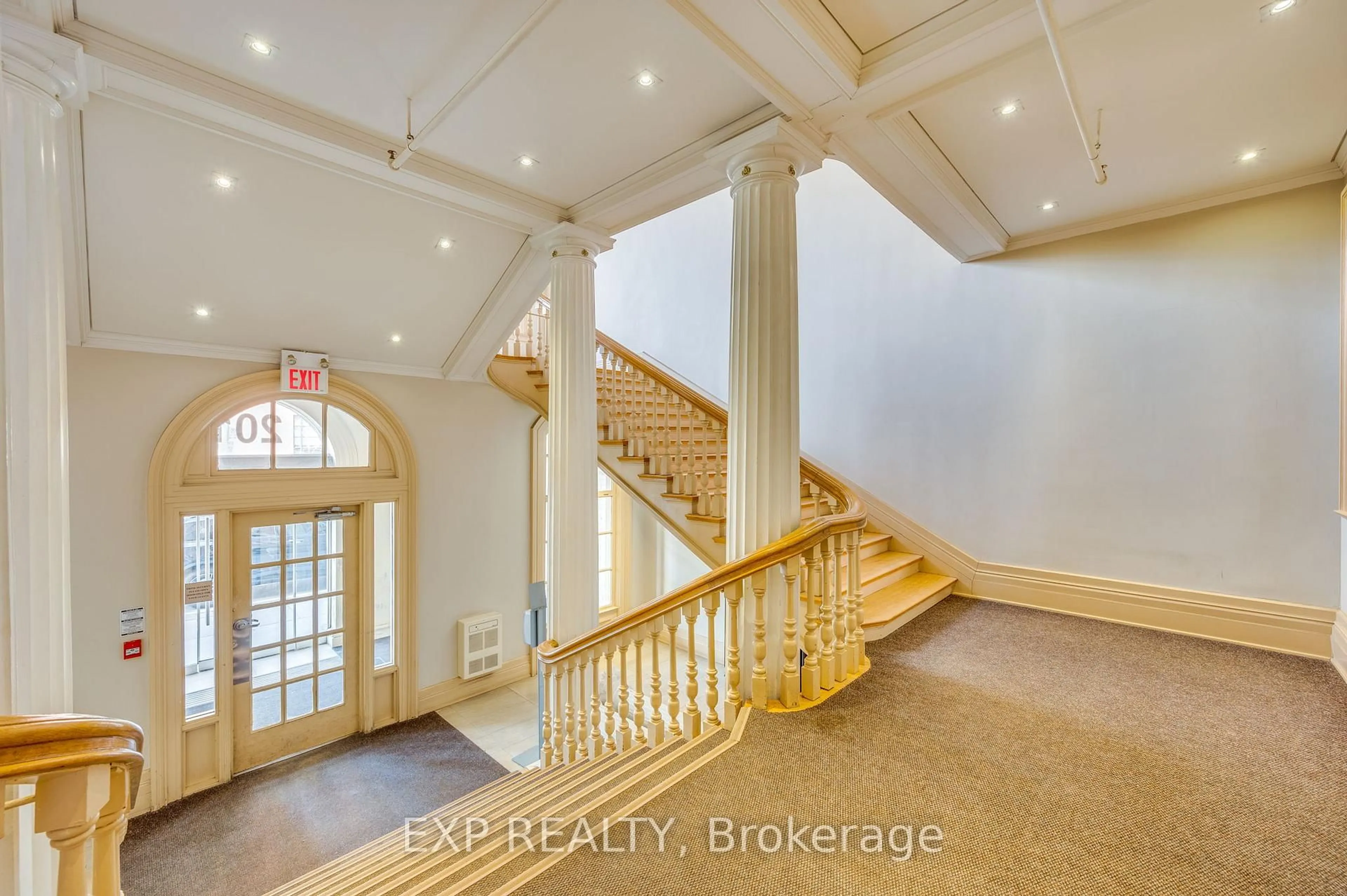 Indoor foyer for 201 Carlaw Ave #608, Toronto Ontario M4M 2S3