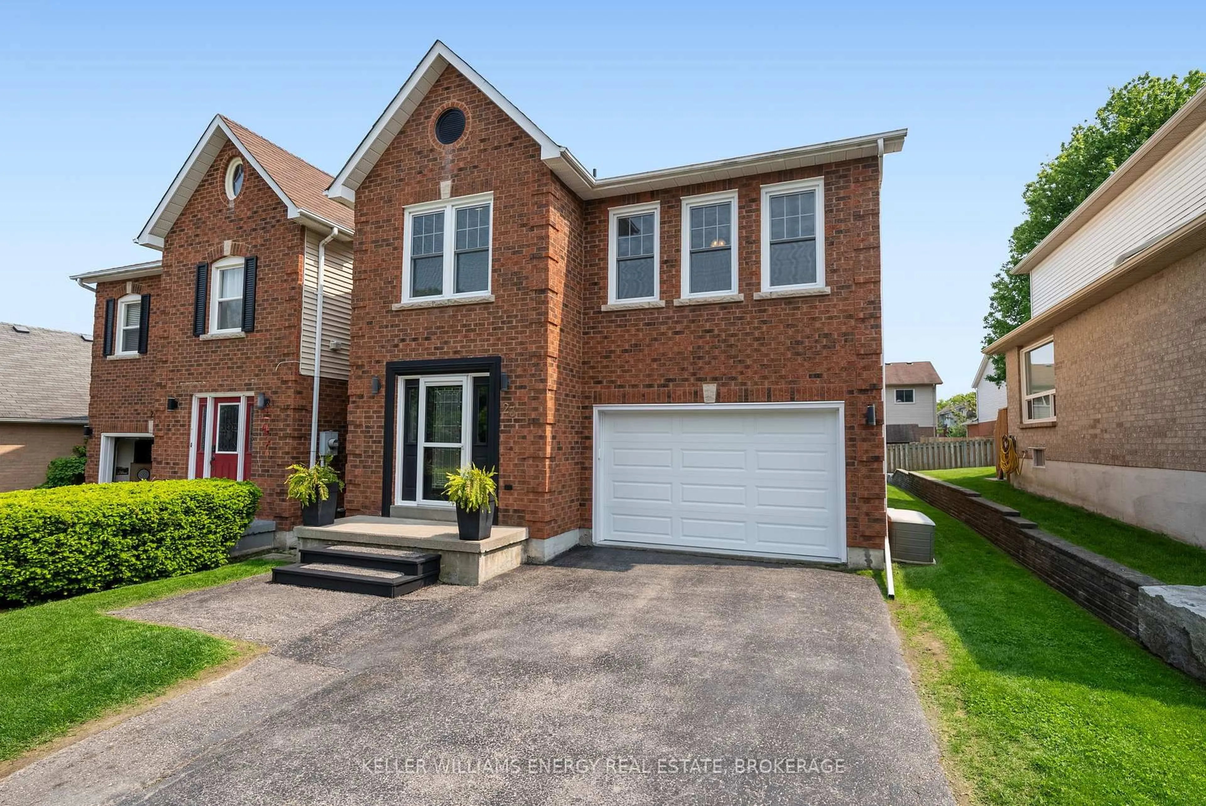 Home with brick exterior material, street for 23 Mccrimmon Cres, Clarington Ontario L1C 4N2