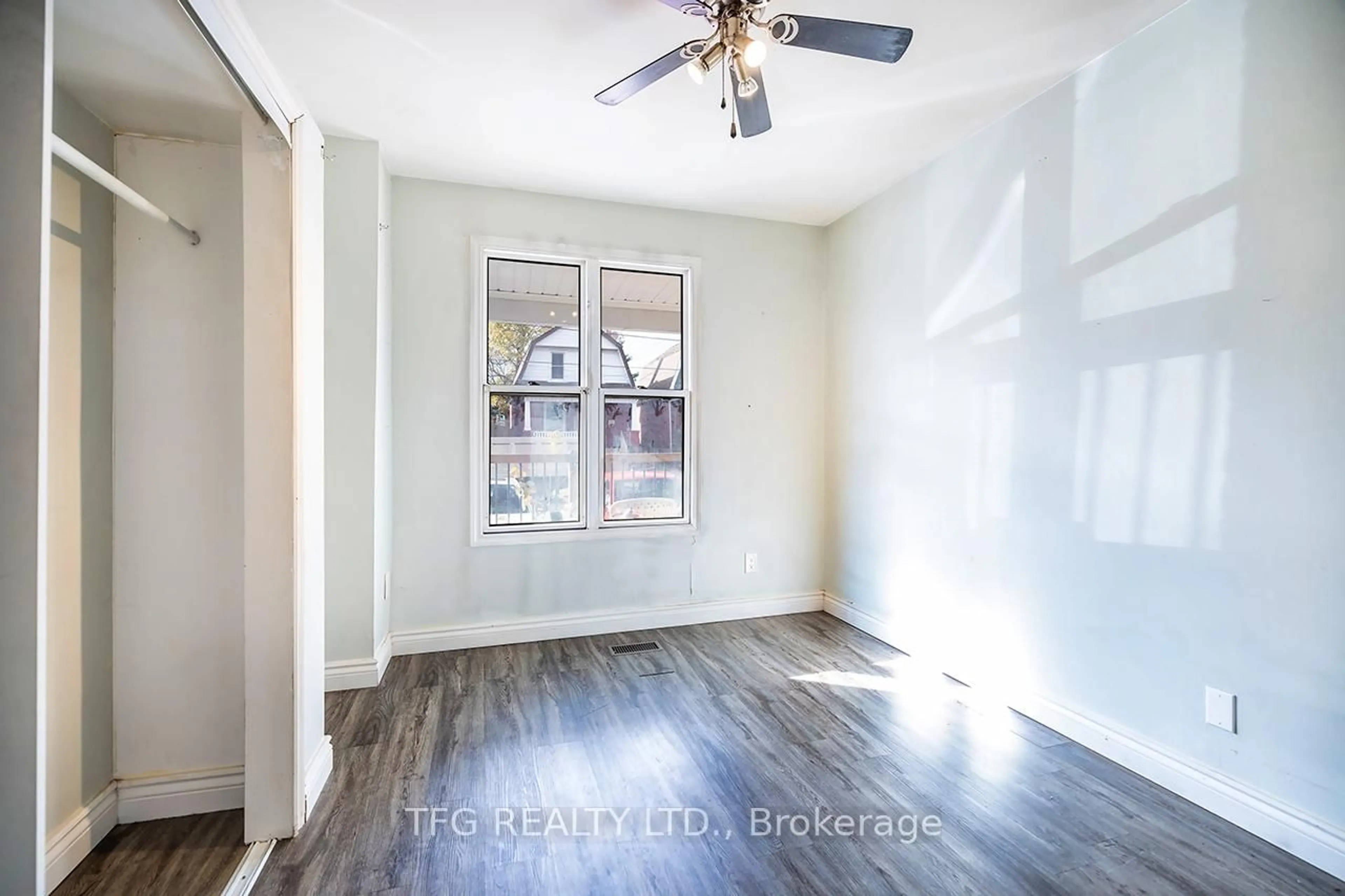 A pic of a room for 283 Jarvis St, Oshawa Ontario L1G 5K8