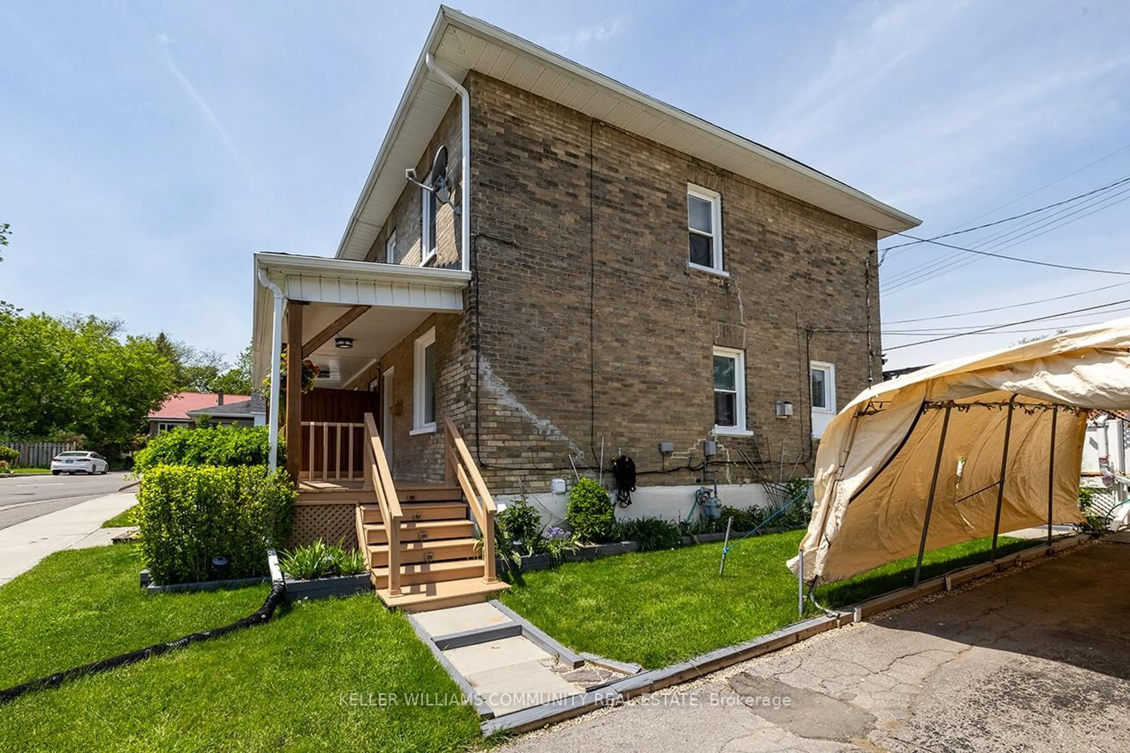 Home with brick exterior material, street for 14 Liberty Pl, Clarington Ontario L1C 1W6