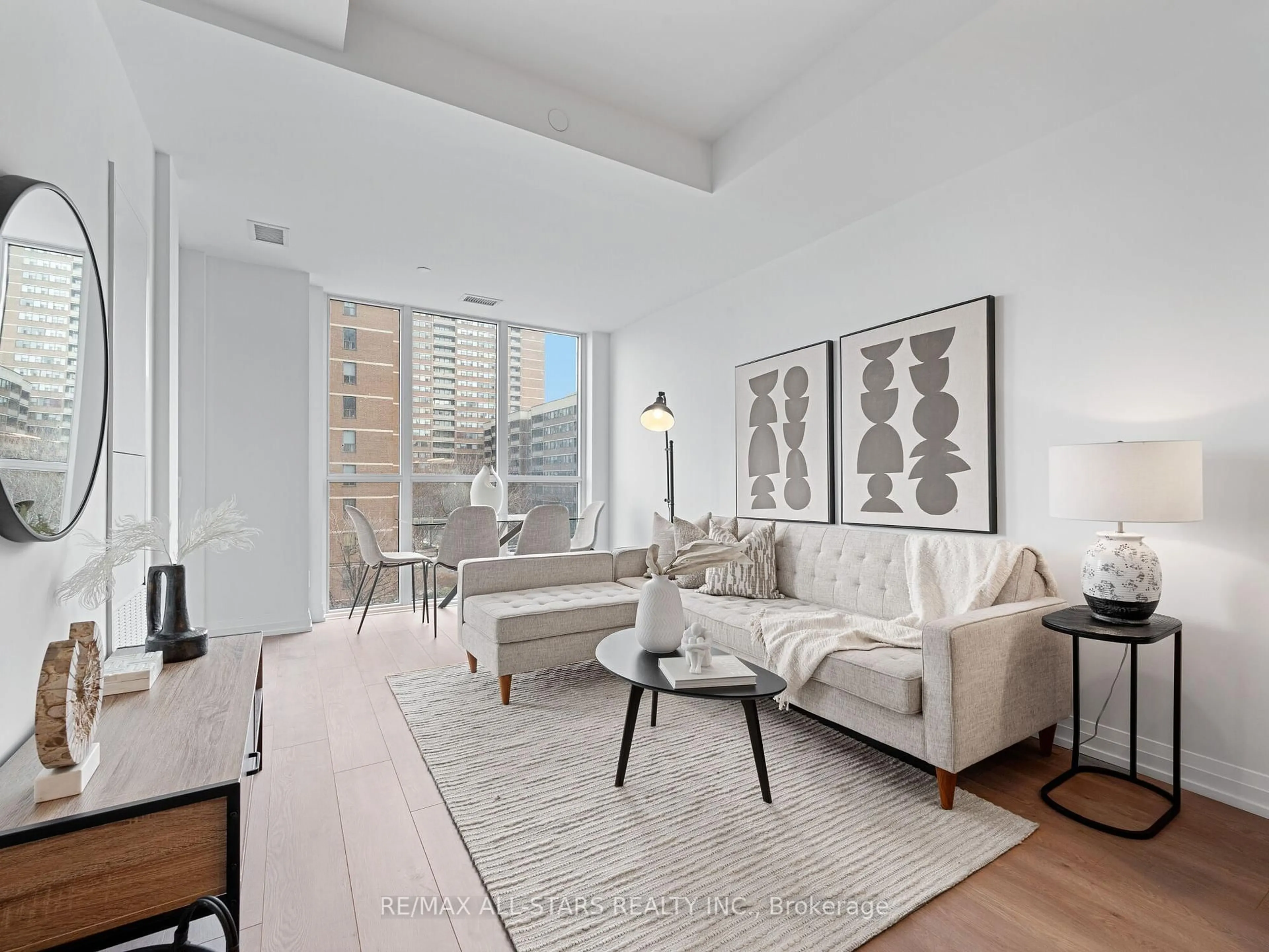 Living room with furniture, unknown for 286 Main St #408, Toronto Ontario M4C 0B3