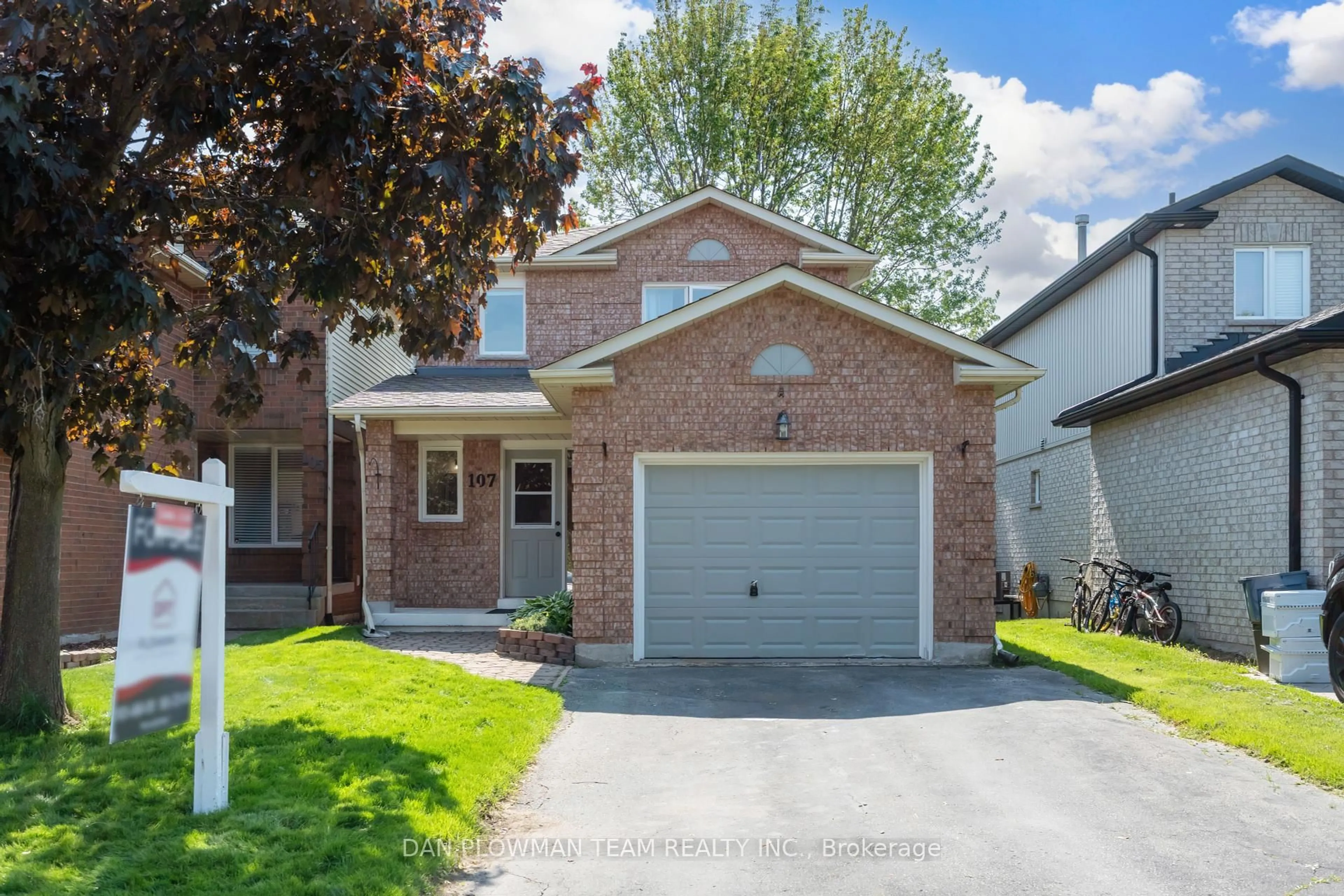 Home with brick exterior material, street for 107 Poolton Cres, Clarington Ontario L1E 2H6