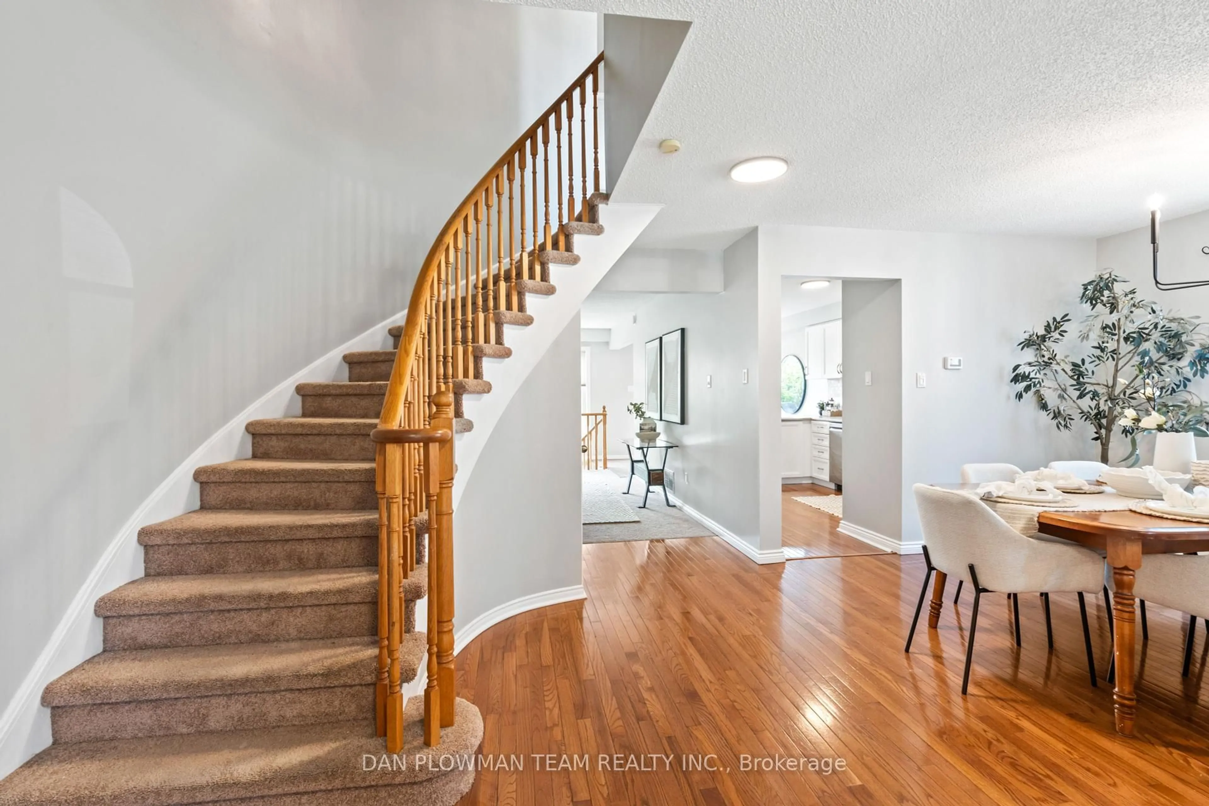 Unknown for 107 Poolton Cres, Clarington Ontario L1E 2H6