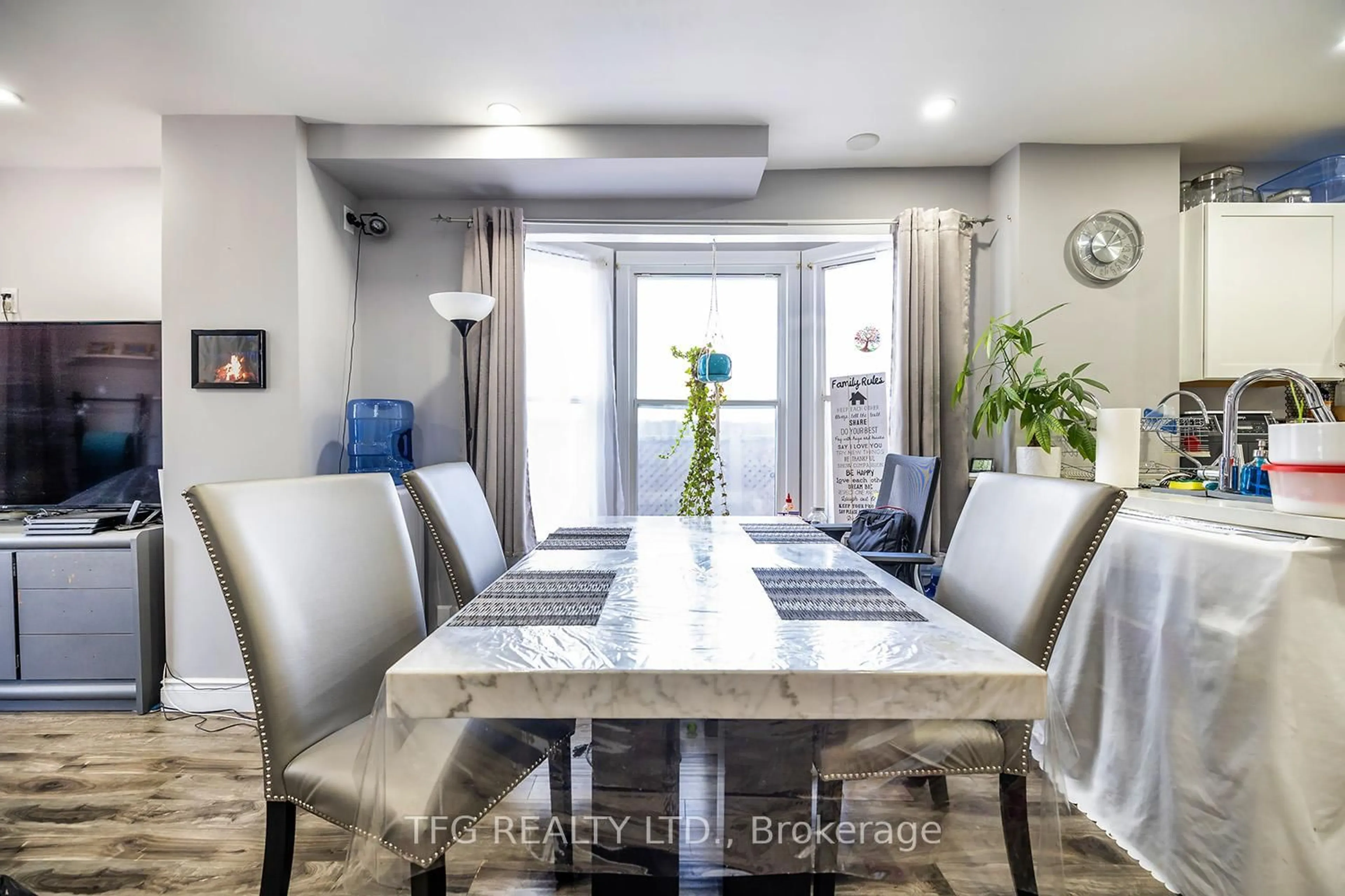 Dining room, unknown for 285 Jarvis St, Oshawa Ontario L1G 5K8