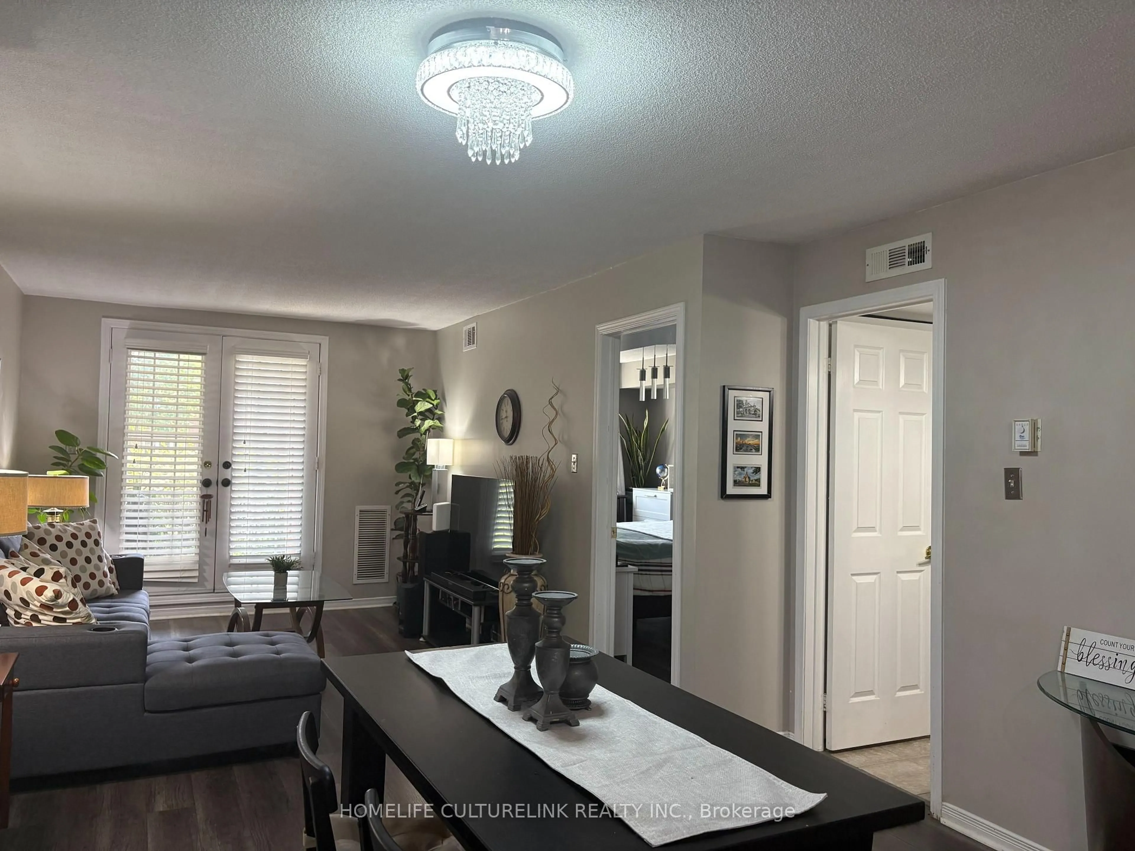 A pic of a room for 84 Petra 1 Way, Whitby Ontario L1R 0A3