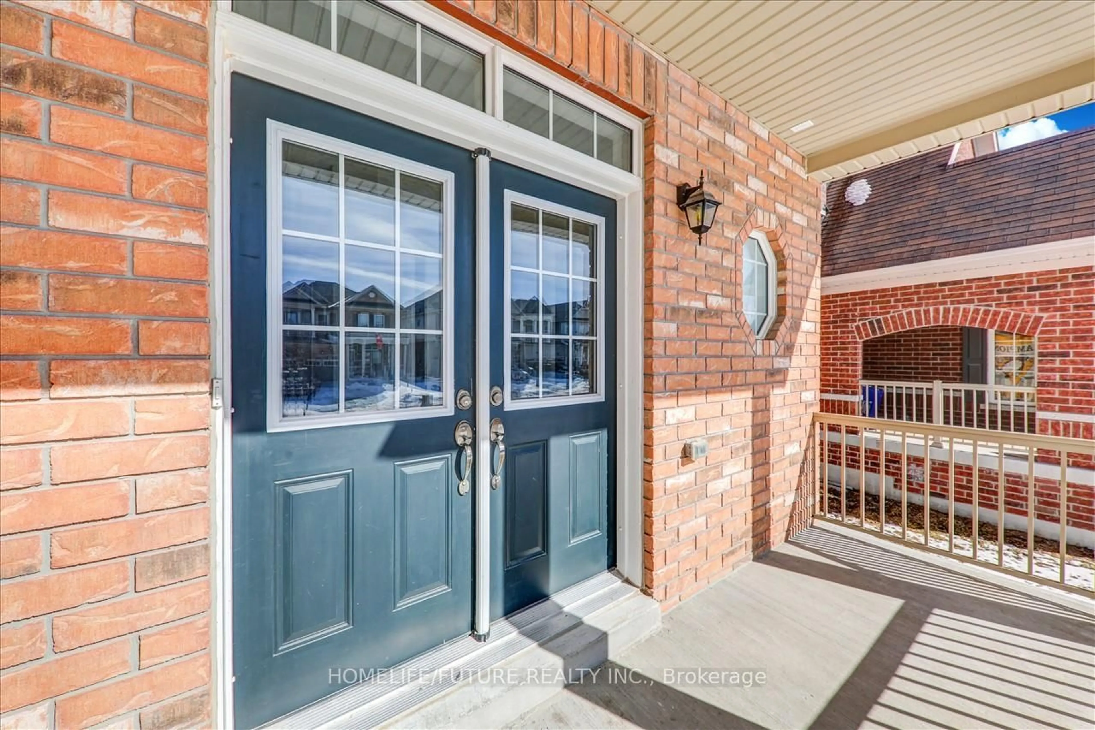 Indoor entryway for 96 William Fair Dr, Clarington Ontario L1C 3K2