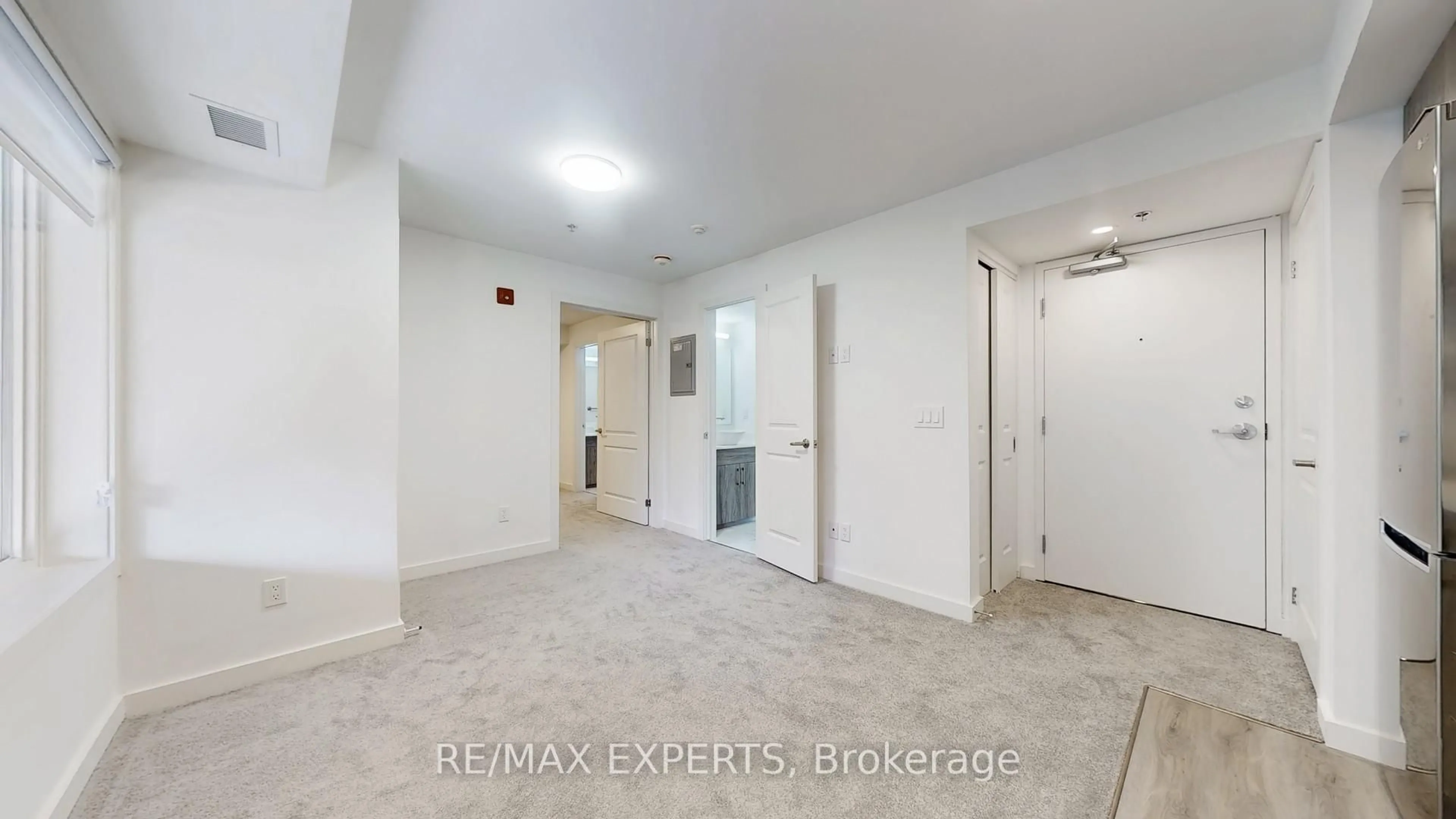 A pic of a room for 45 Connaught Ave #102, Toronto Ontario M4L 2V8