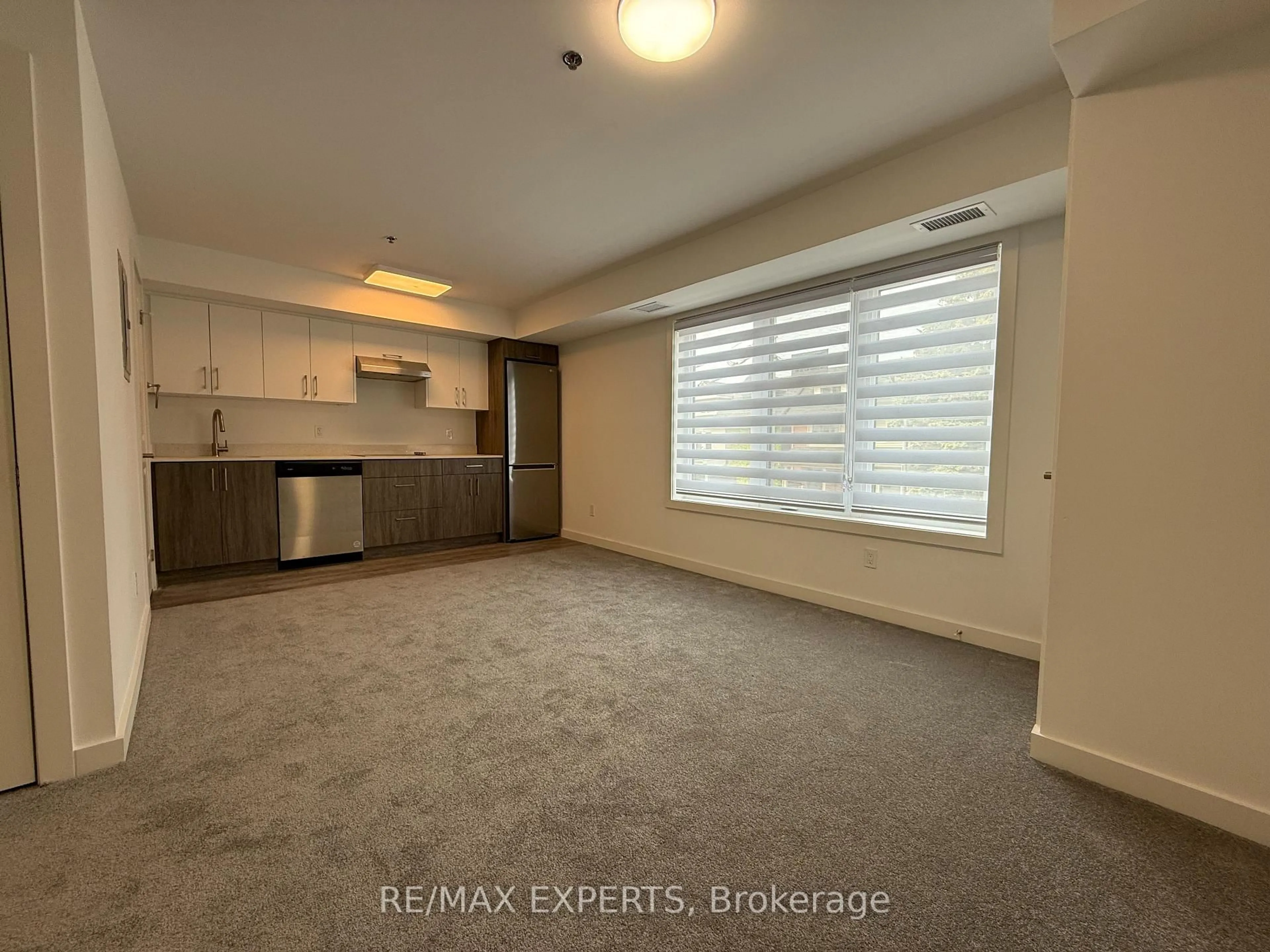 A pic of a room for 45 Connaught Ave #204, Toronto Ontario M4L 2V8