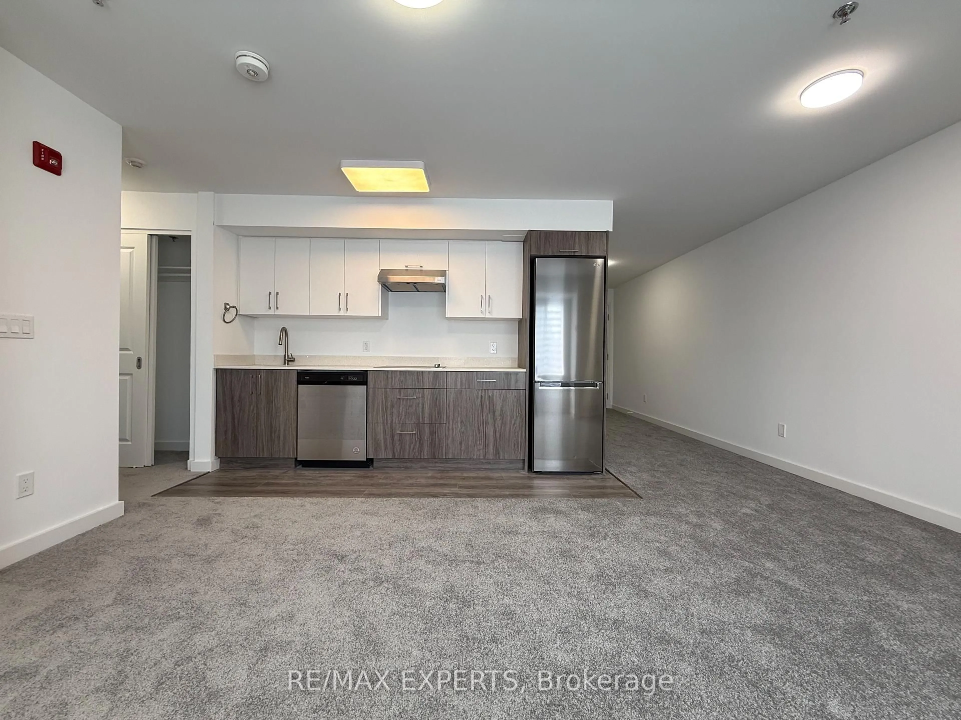 A pic of a room for 45 Connaught Ave #403, Toronto Ontario M4L 2V8