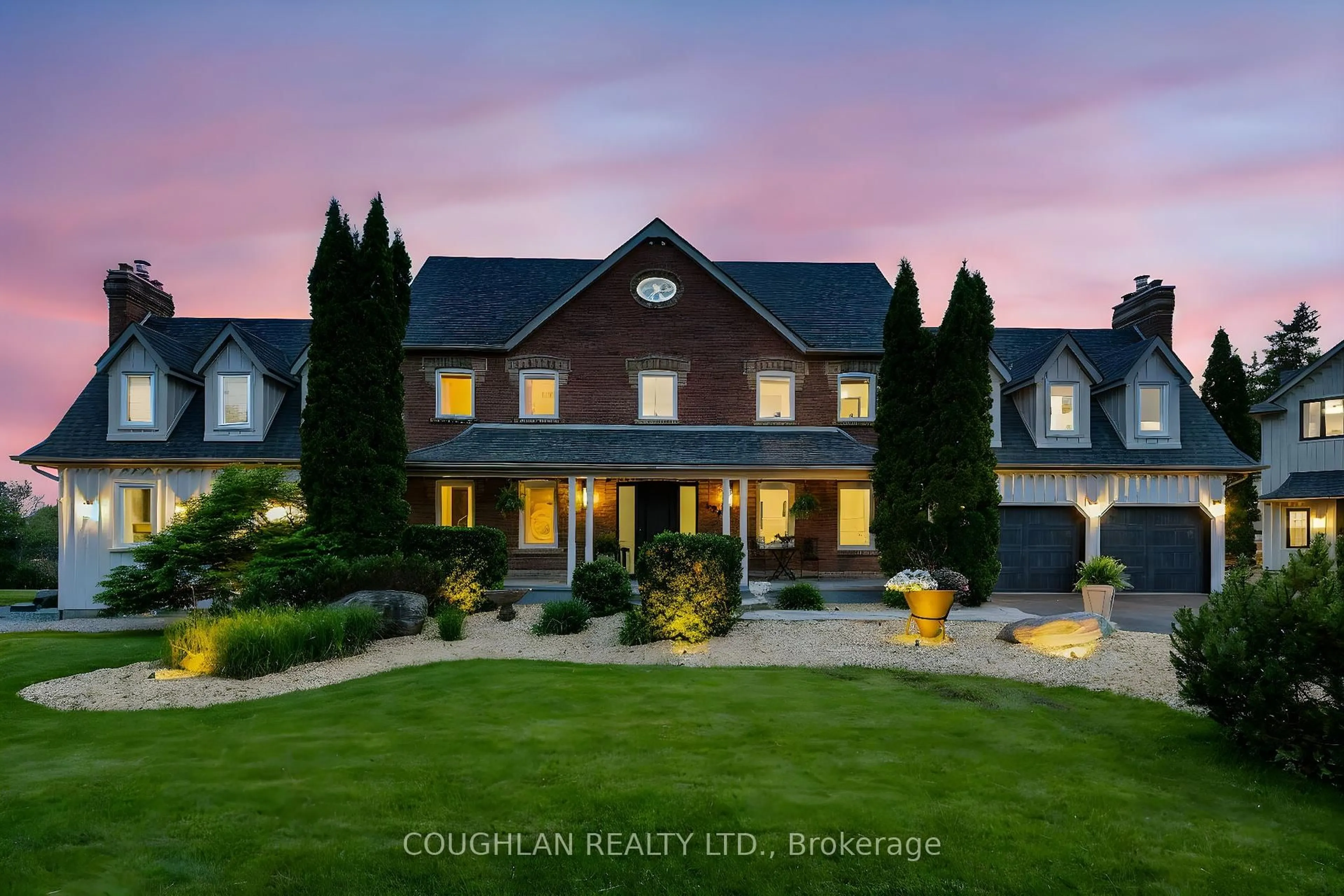A pic from outside/outdoor area/front of a property/back of a property/a pic from drone, mountain view for 4996 Canso Dr, Pickering Ontario L1Y 1A8