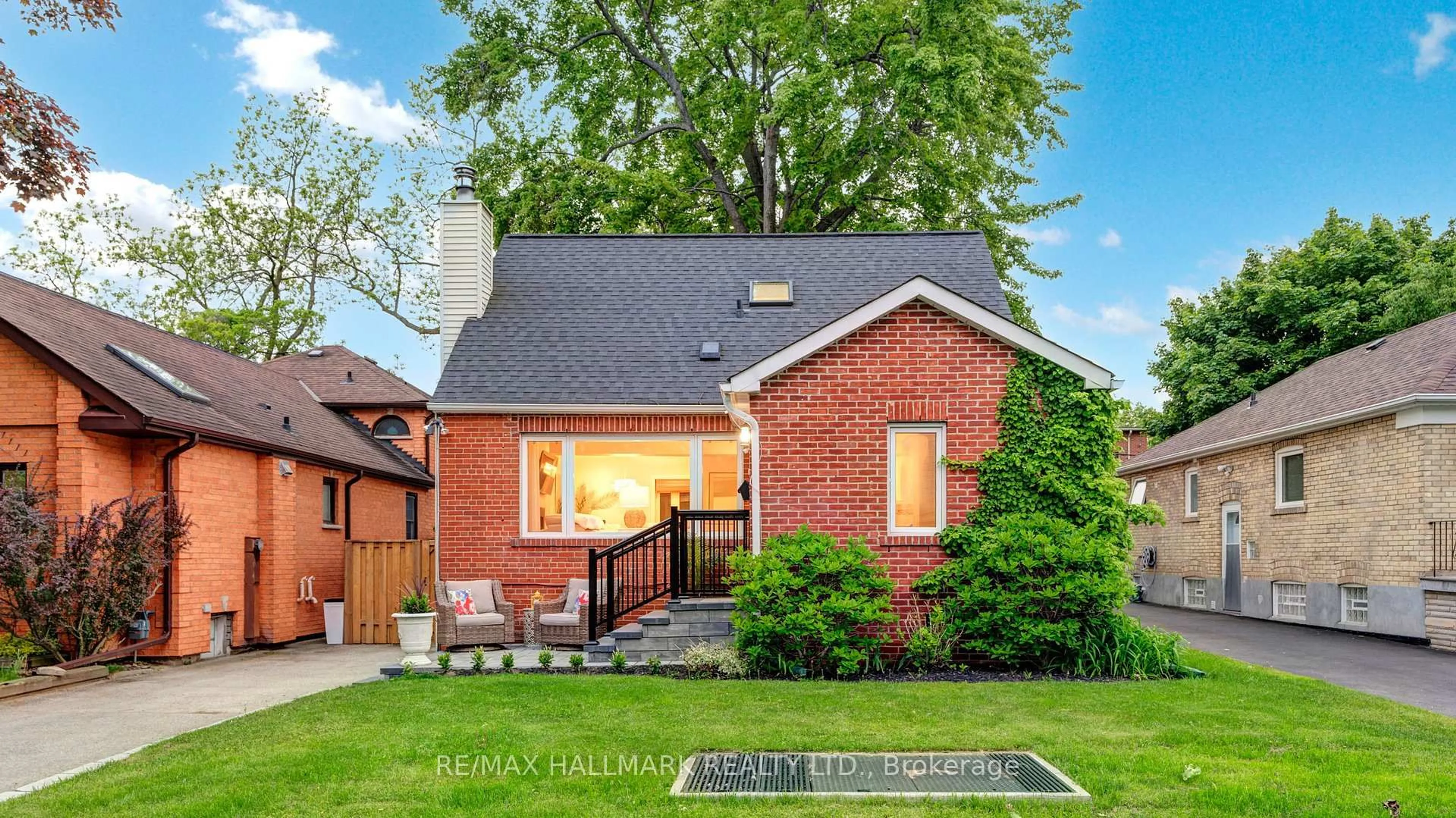 Home with brick exterior material, street for 12 Queensgrove Rd, Toronto Ontario M1N 3A8