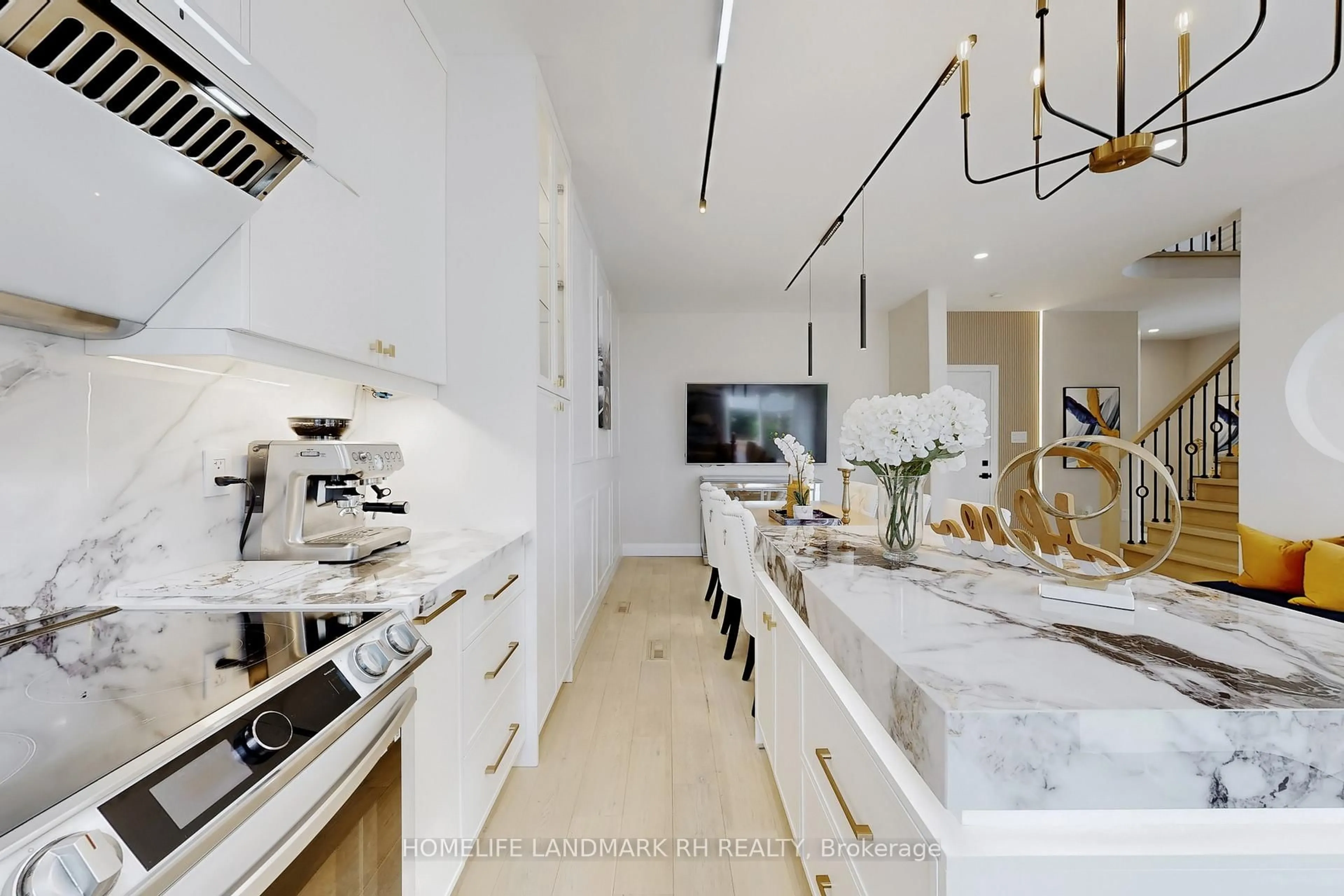 Contemporary kitchen, ceramic/tile floor for 1 Mac Frost Way, Toronto Ontario M1X 2A7