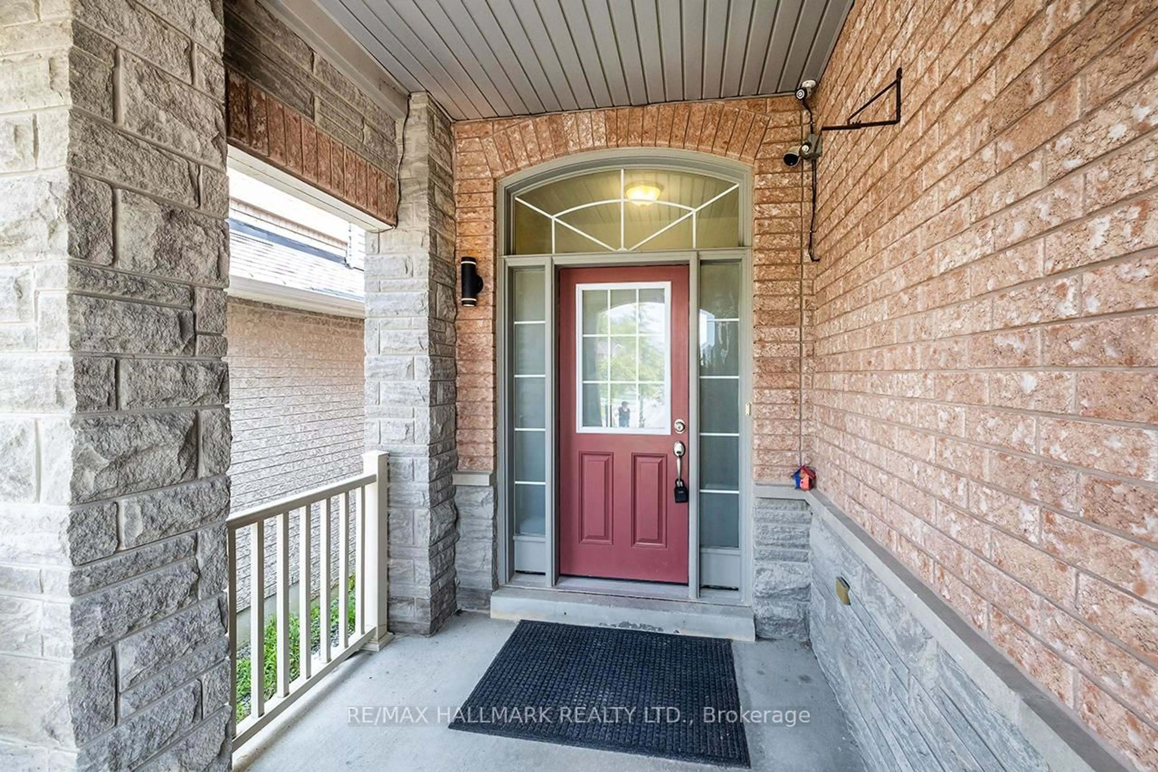 Indoor entryway for 1389 Woodstream Ave, Oshawa Ontario L1K 0N6