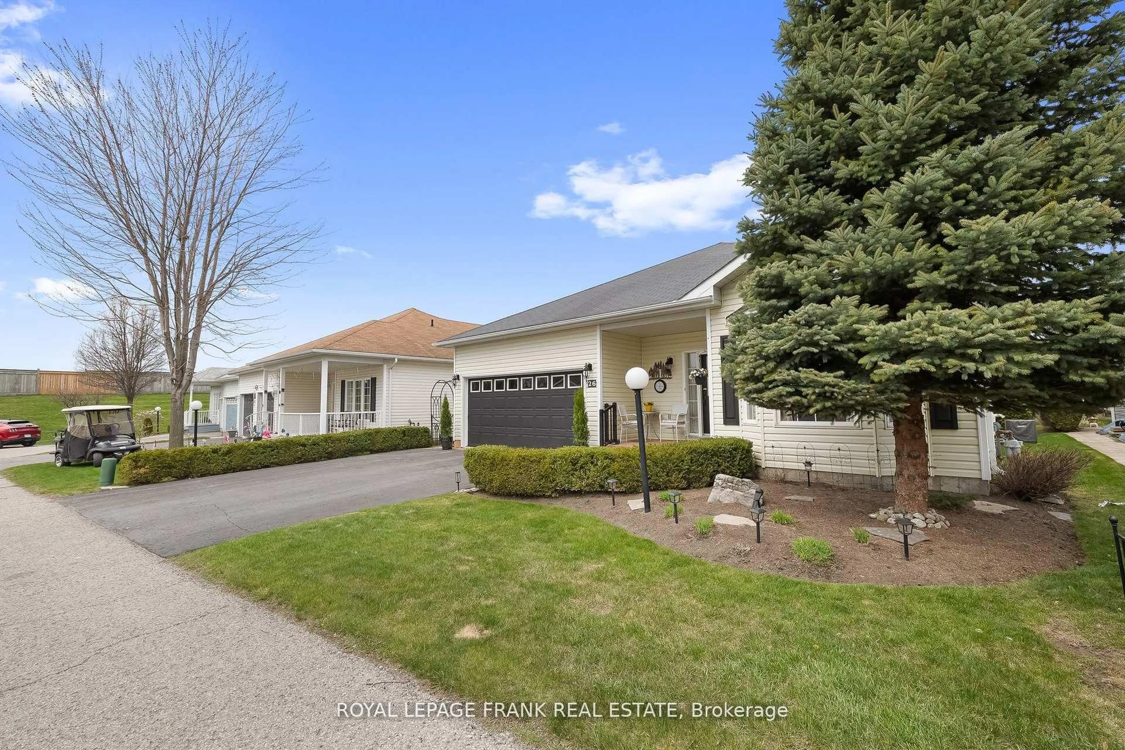 A pic from outside/outdoor area/front of a property/back of a property/a pic from drone, street for 26 Kissingbridge Lane, Clarington Ontario L1B 0B2