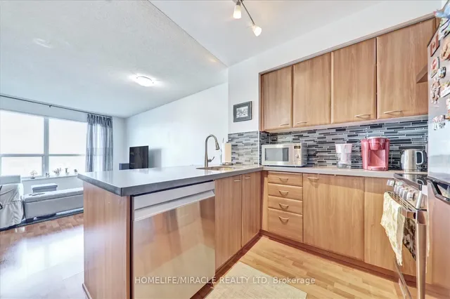 Additional property image - 38 Lee Centre Dr Unit 712