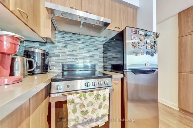 Additional property image - 38 Lee Centre Dr Unit 712