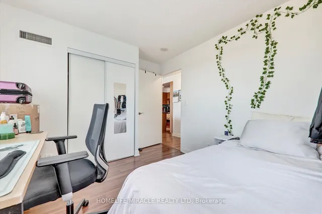 Additional property image - 38 Lee Centre Dr Unit 712