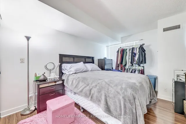 Additional property image - 38 Lee Centre Dr Unit 712