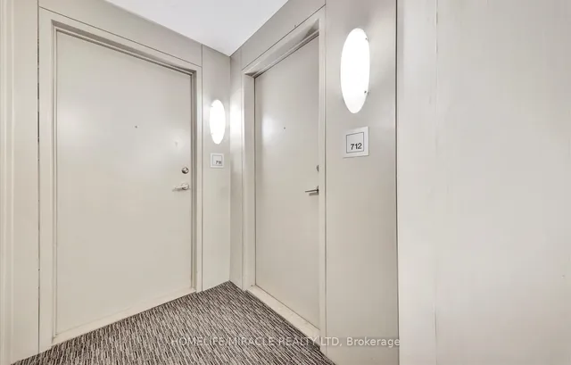 Additional property image - 38 Lee Centre Dr Unit 712