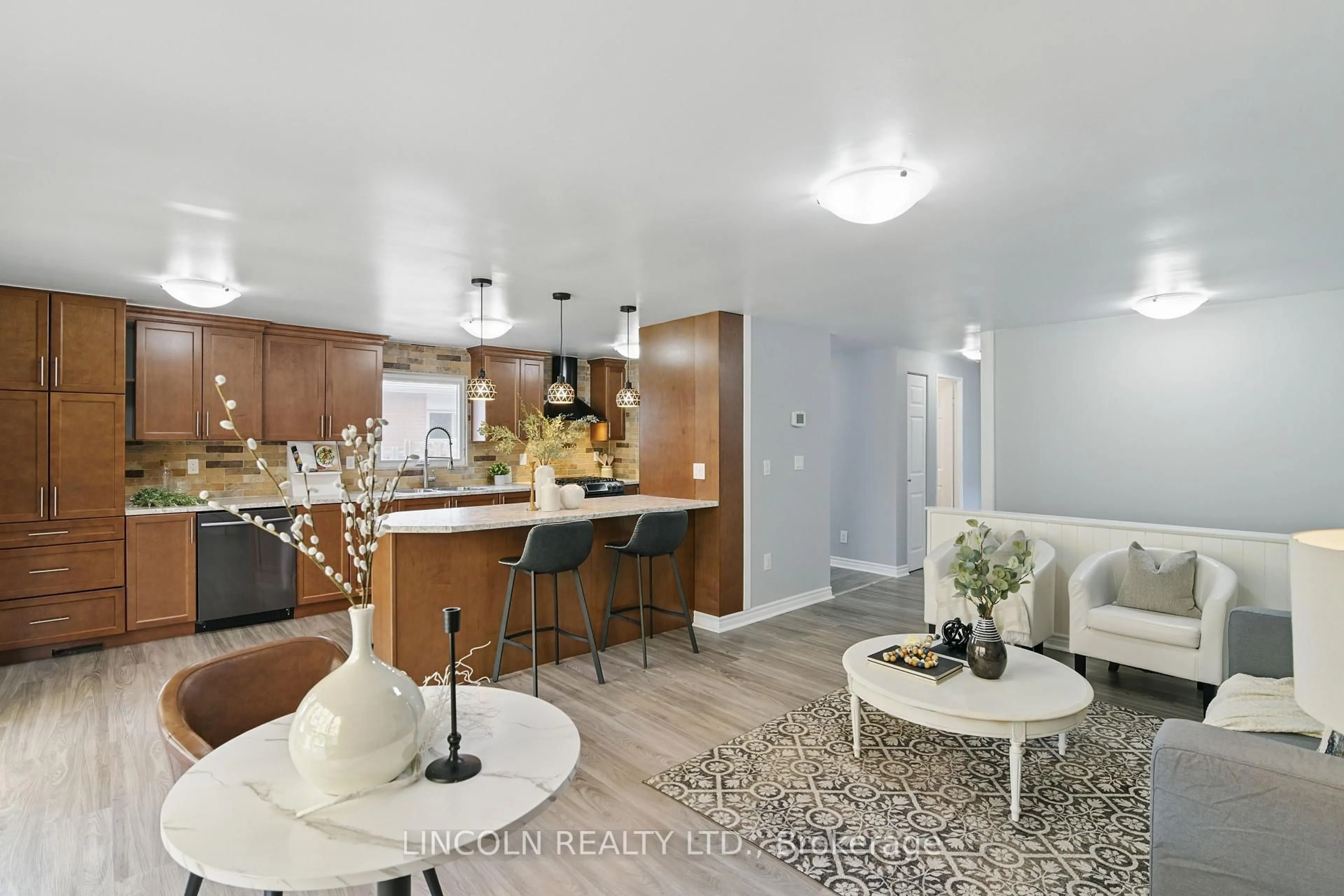 Open concept kitchen, unknown for 730 Downview Cres, Oshawa Ontario L1H 7W3